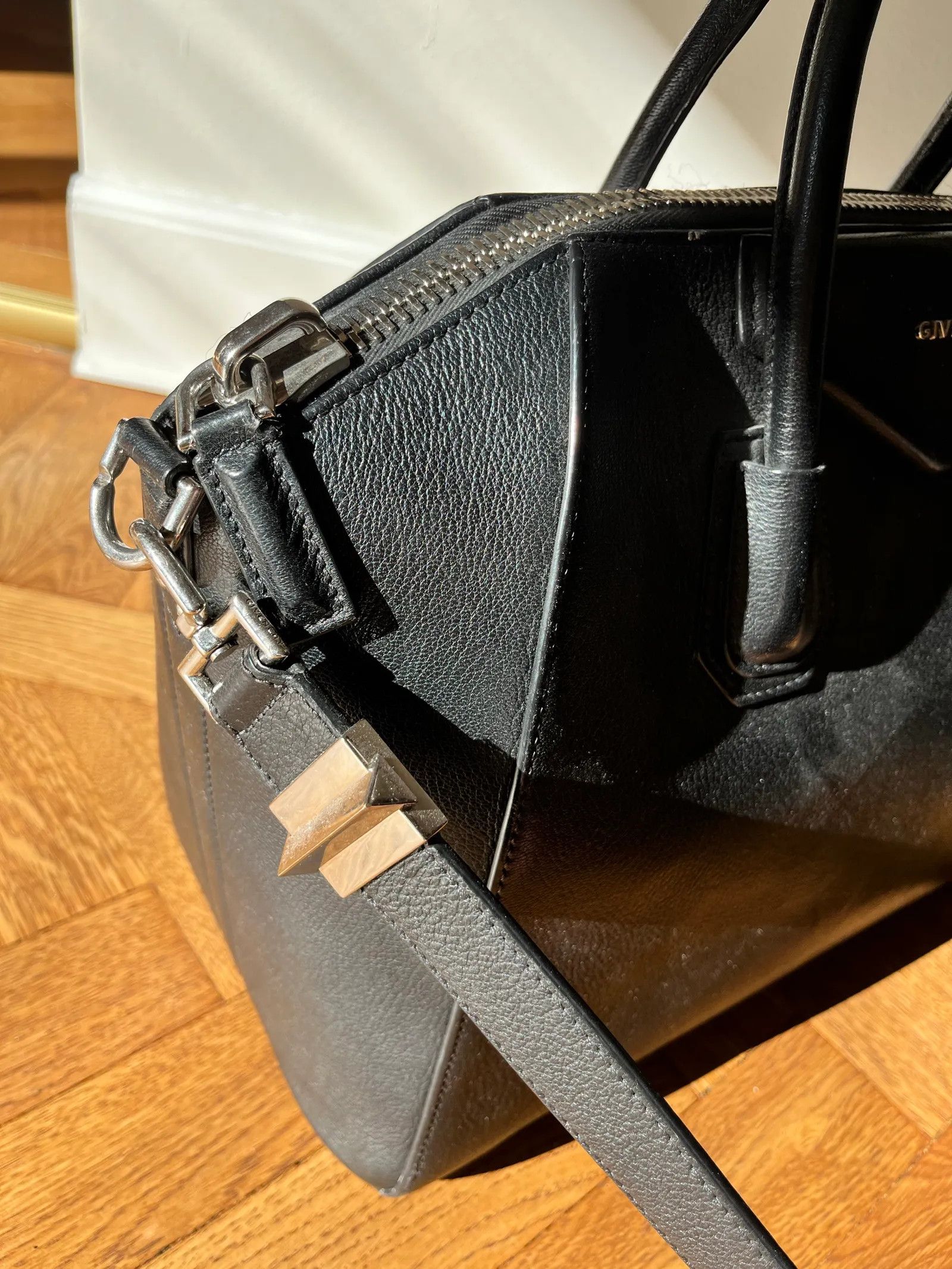 Givenchy Givenchy Givenchy Antigona Medium Bucket Bag Size ONE SIZE - 3 Thumbnail