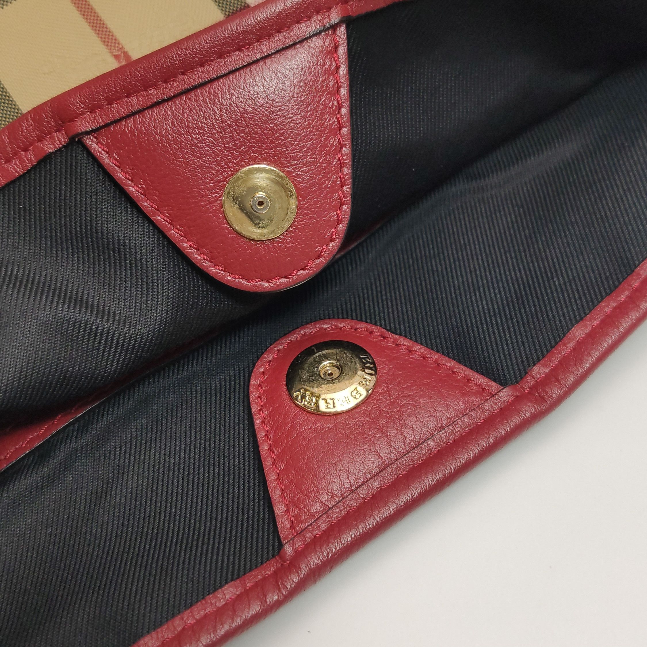 Burberry Burberry Women os Shoulder Bags Size ONE SIZE - 11 Thumbnail