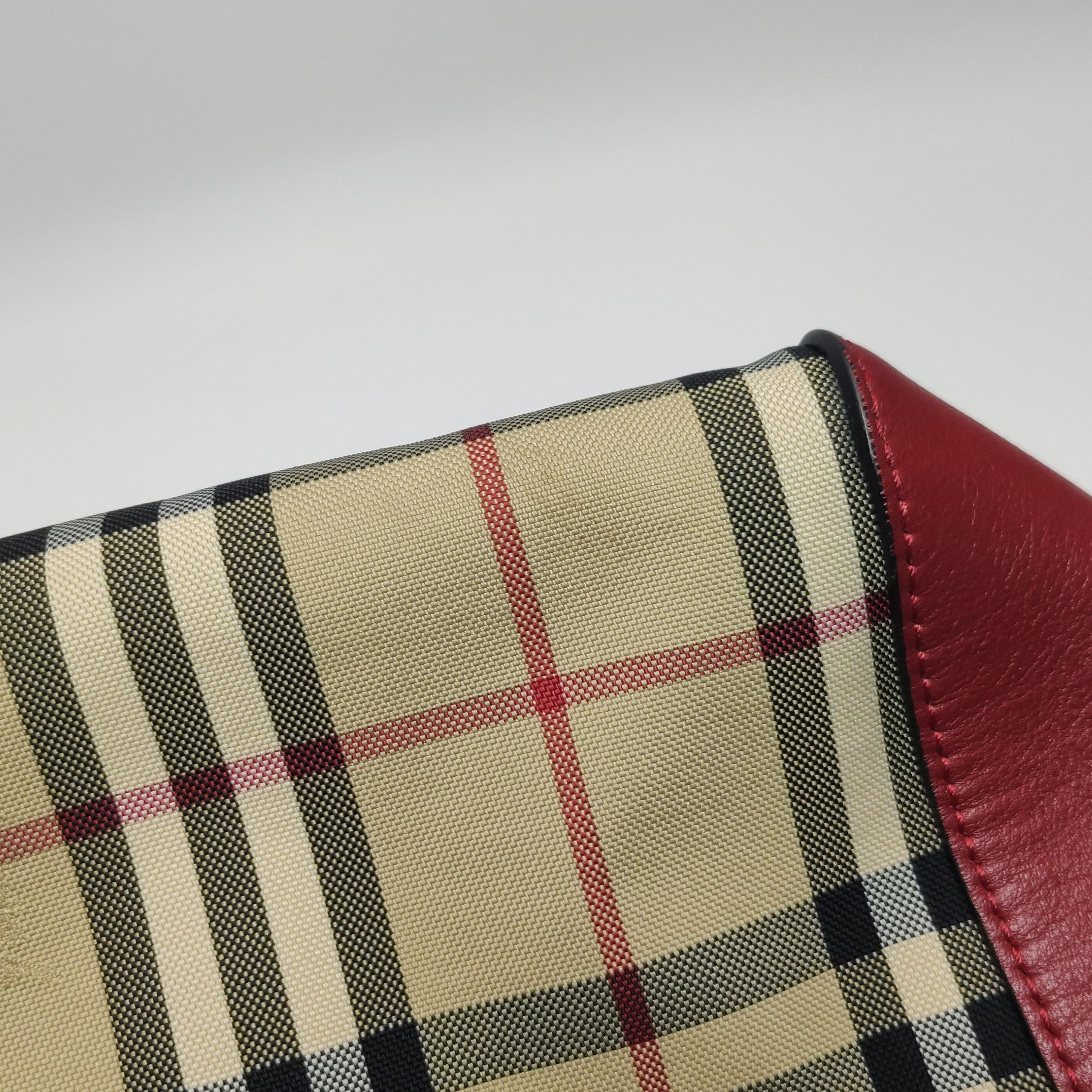 Burberry Burberry Women os Shoulder Bags Size ONE SIZE - 17 Thumbnail