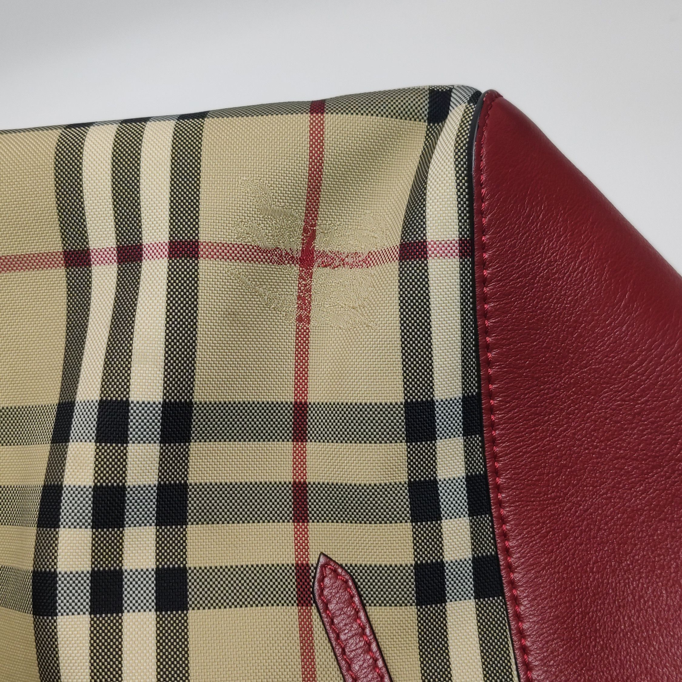Burberry Burberry Women os Shoulder Bags Size ONE SIZE - 22 Thumbnail