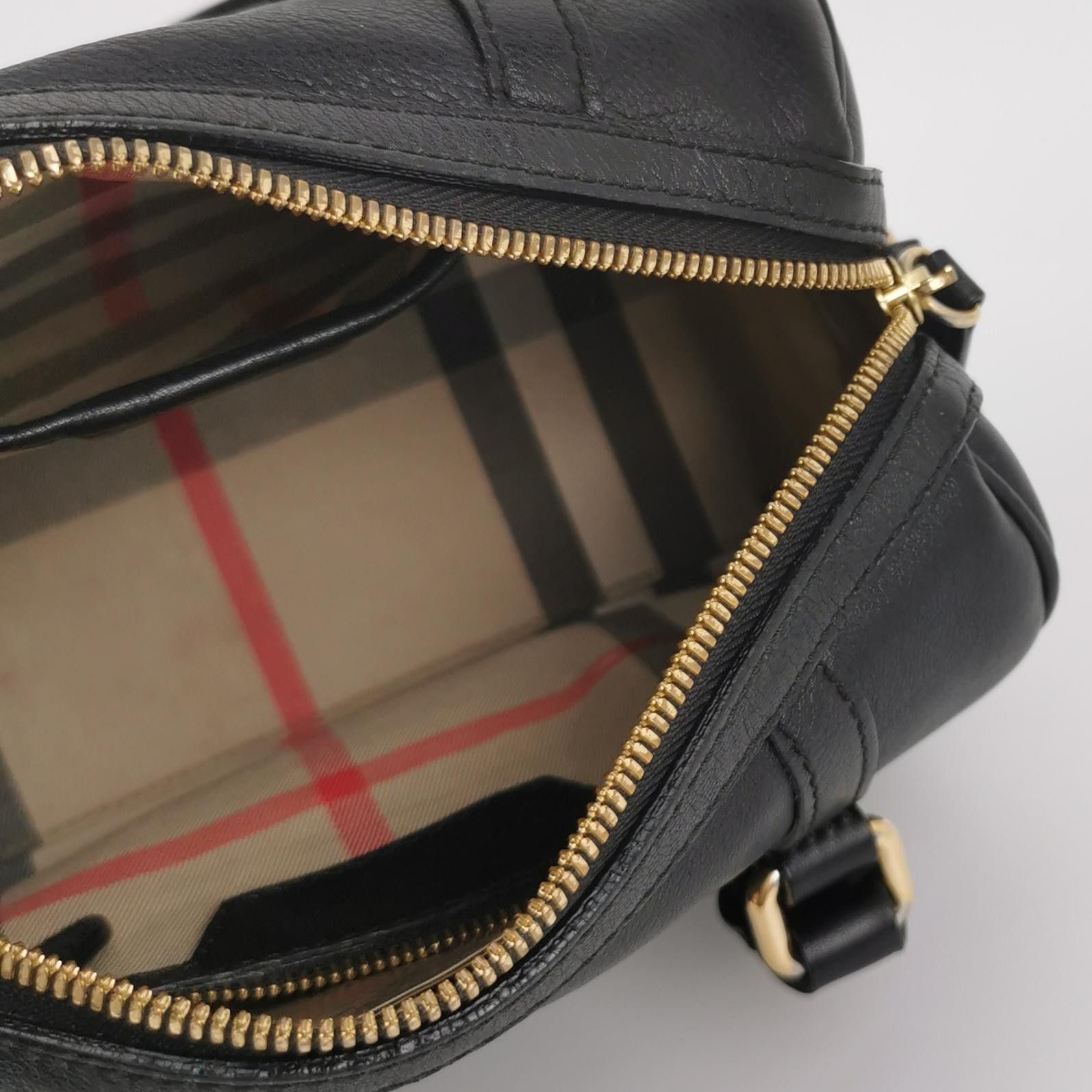 Burberry Burberry Women os Shoulder Bags Size ONE SIZE - 7 Thumbnail