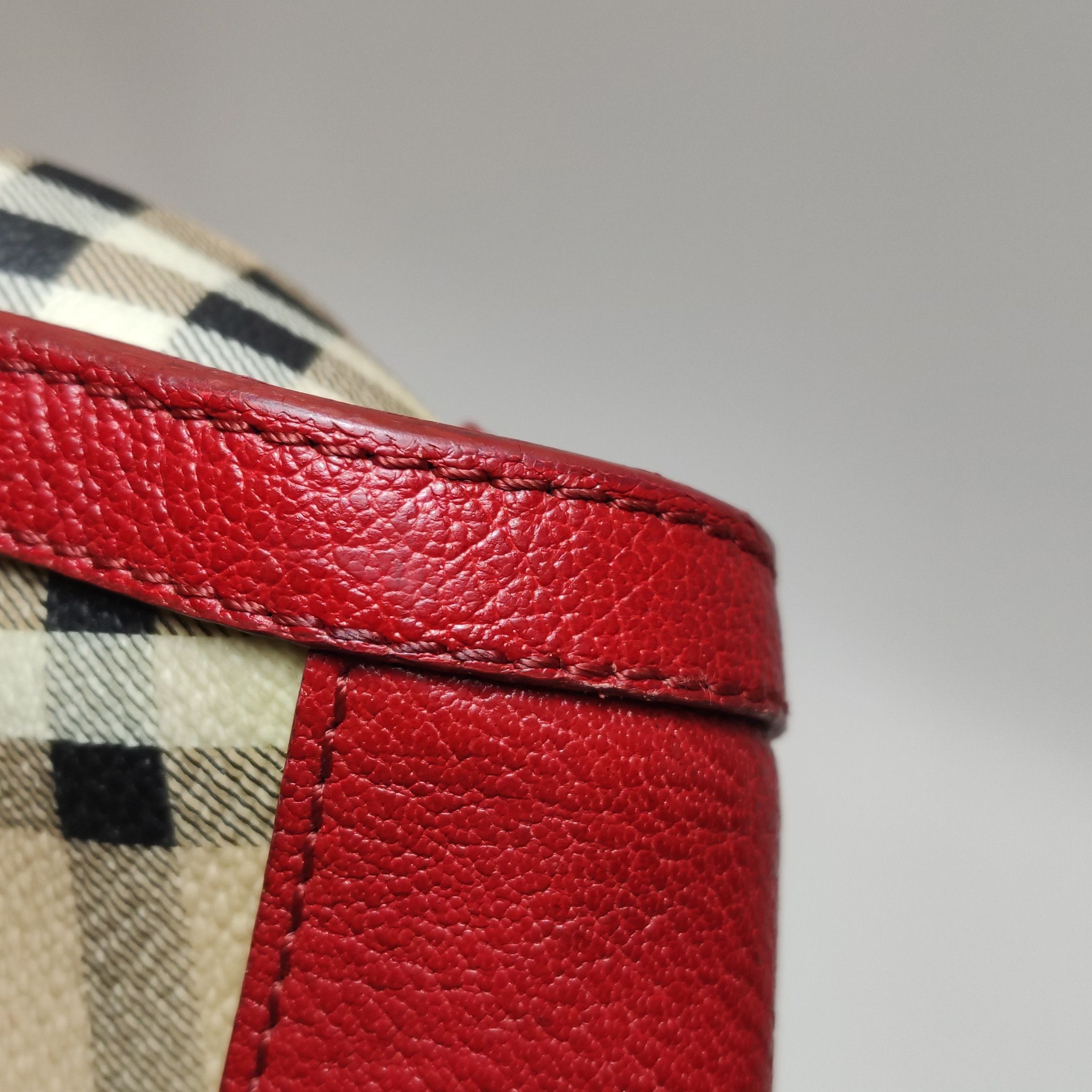 Burberry Burberry Women os Shoulder Bags Size ONE SIZE - 20 Thumbnail
