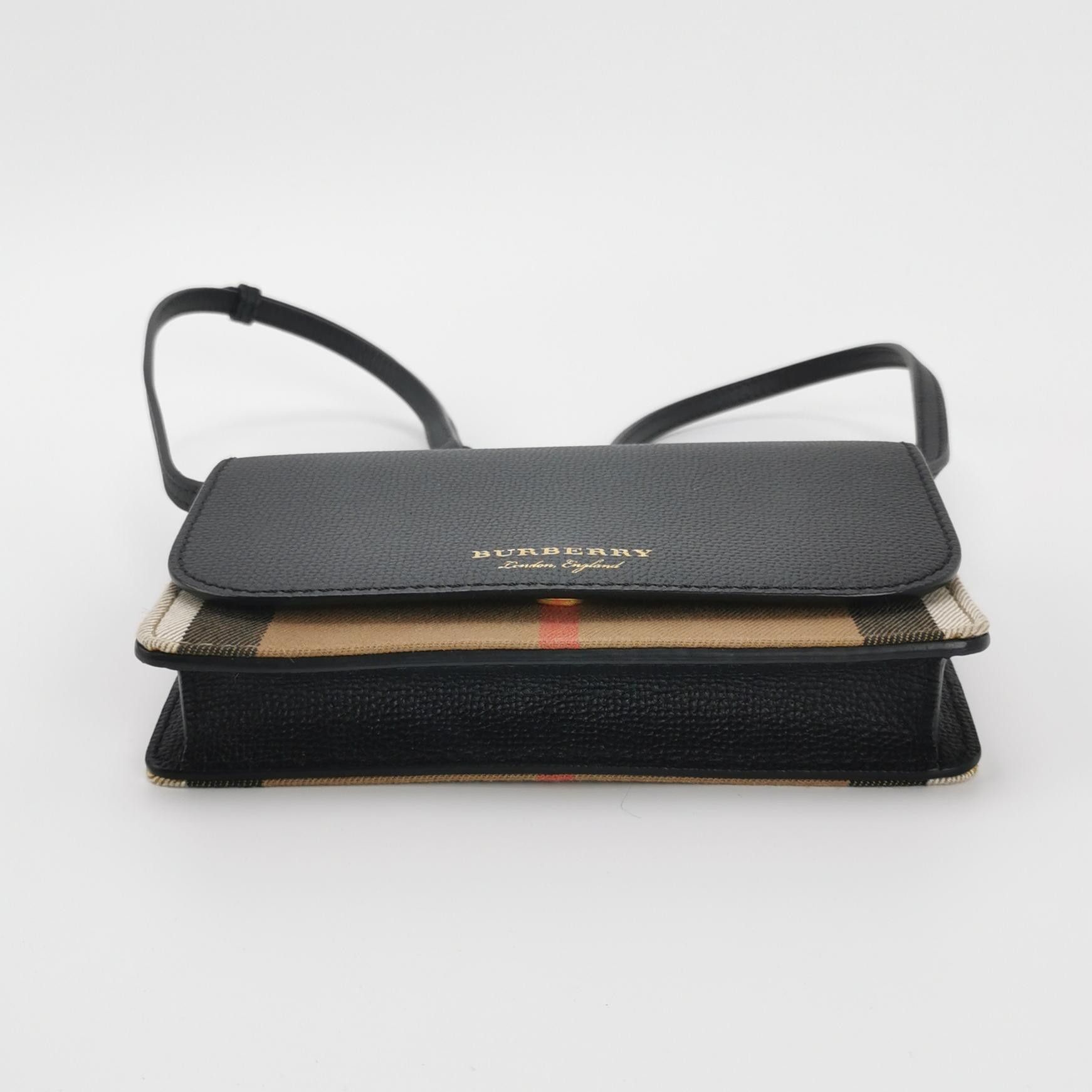 Burberry Burberry Women os Shoulder Bags Size ONE SIZE - 6 Thumbnail