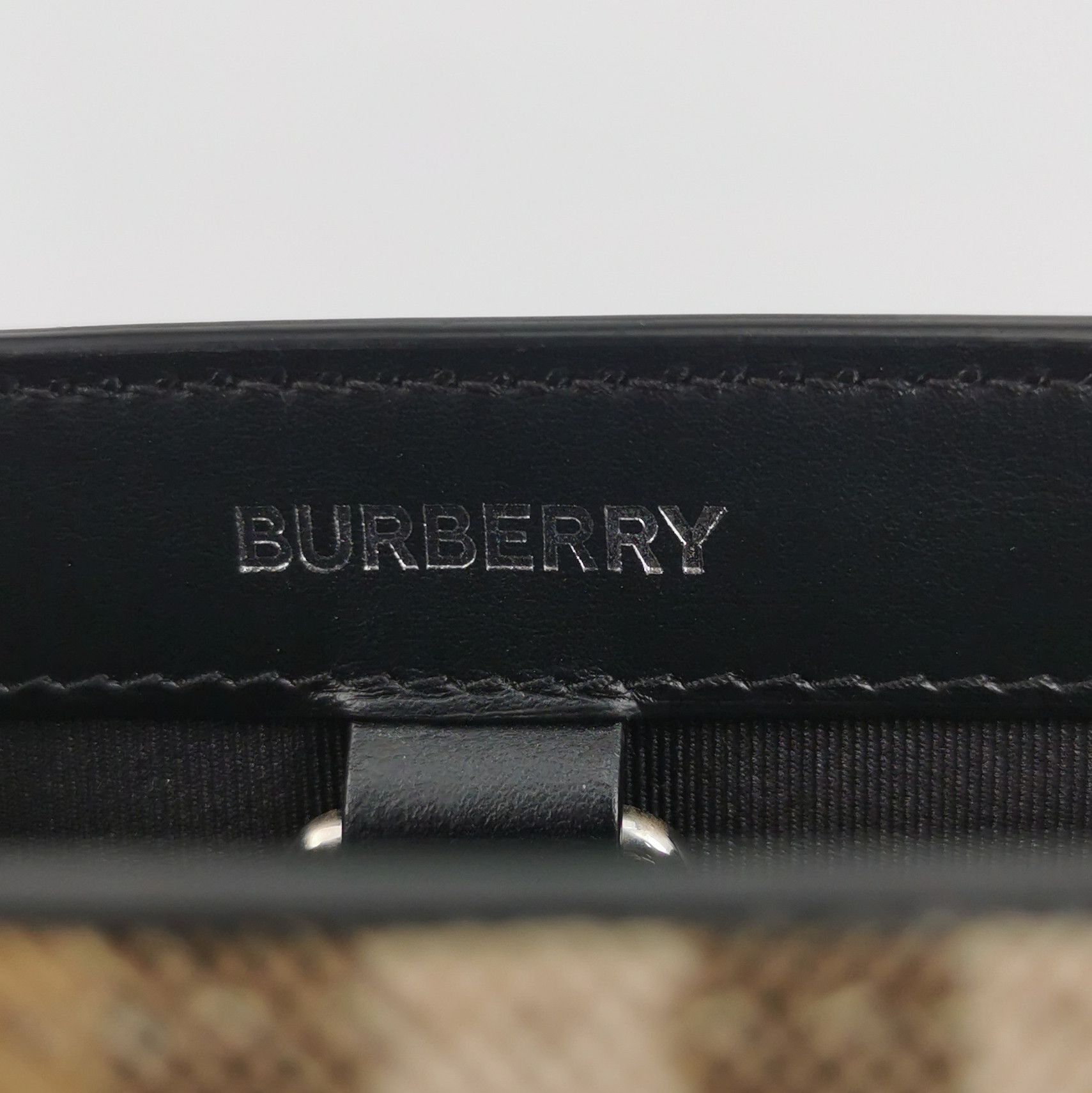Burberry Burberry Women os Shoulder Bags Size ONE SIZE - 8 Thumbnail