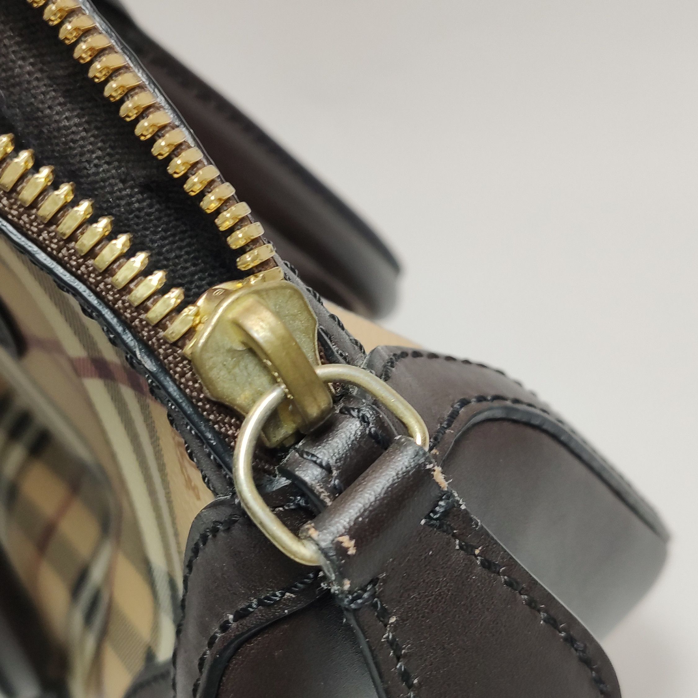 Burberry Burberry Women os Shoulder Bags Size ONE SIZE - 16 Thumbnail