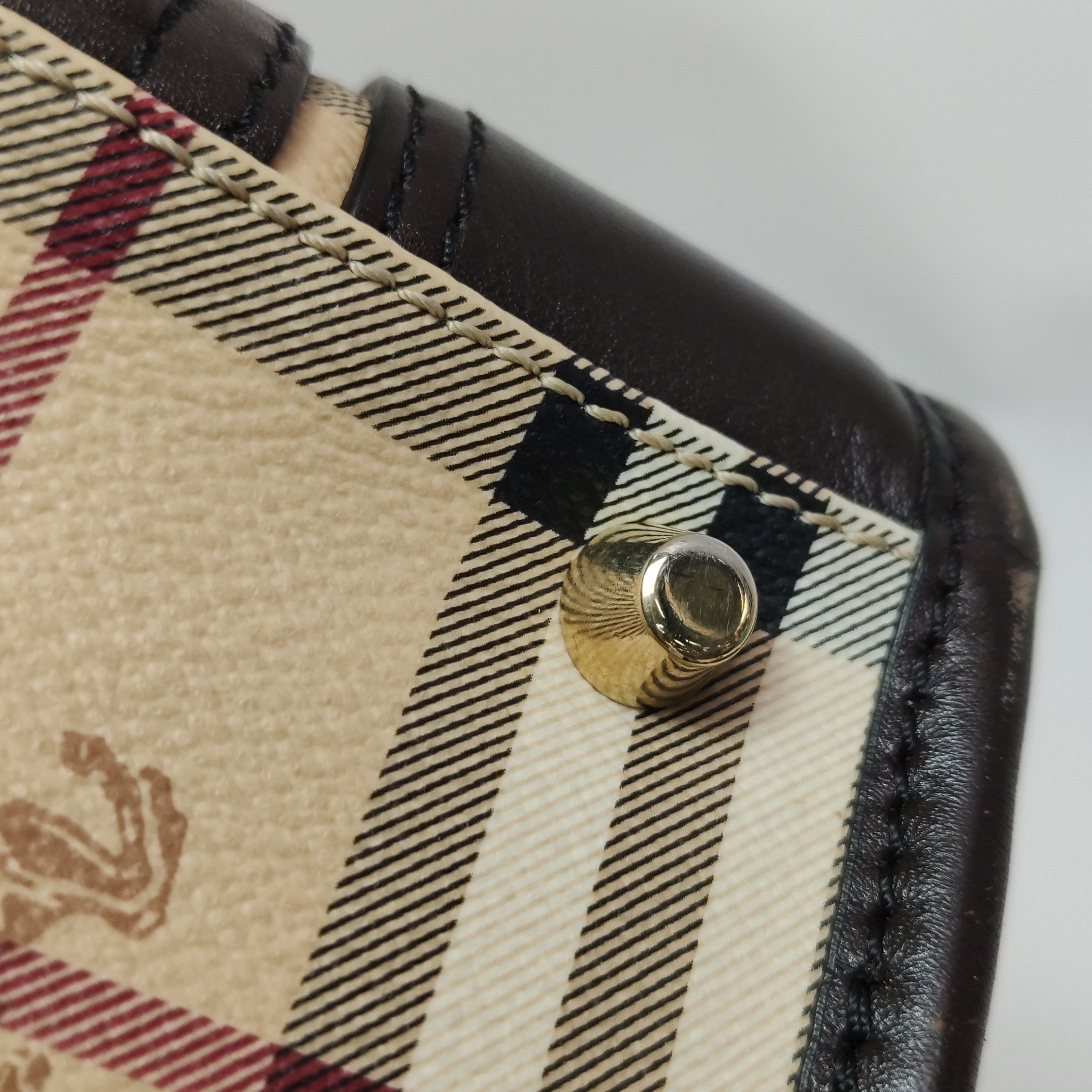 Burberry Burberry Women os Shoulder Bags Size ONE SIZE - 14 Thumbnail