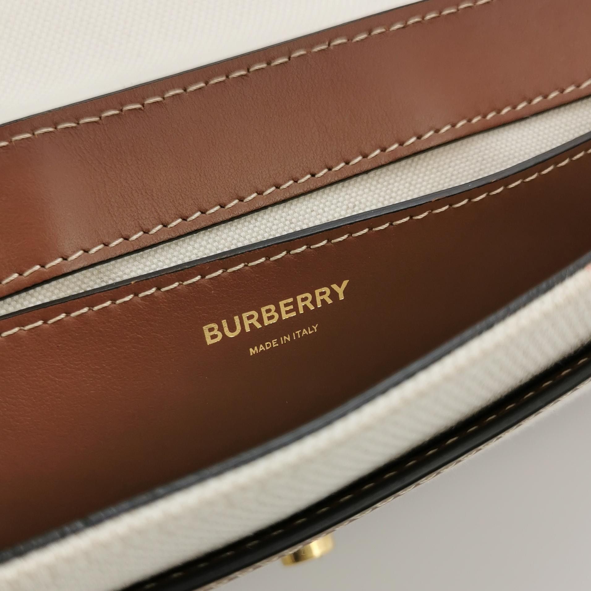 Burberry Burberry Women os Shoulder Bags Size ONE SIZE - 8 Thumbnail