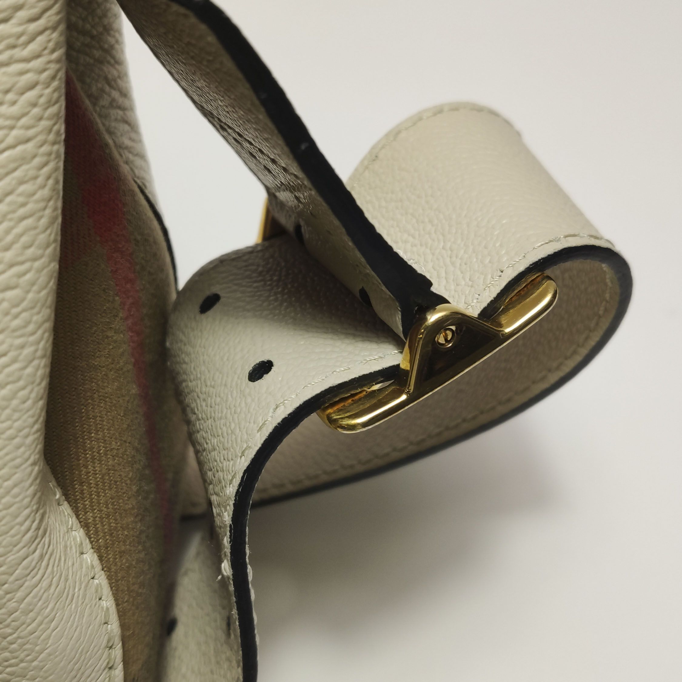 Burberry Burberry Women os Shoulder Bags Size ONE SIZE - 14 Thumbnail