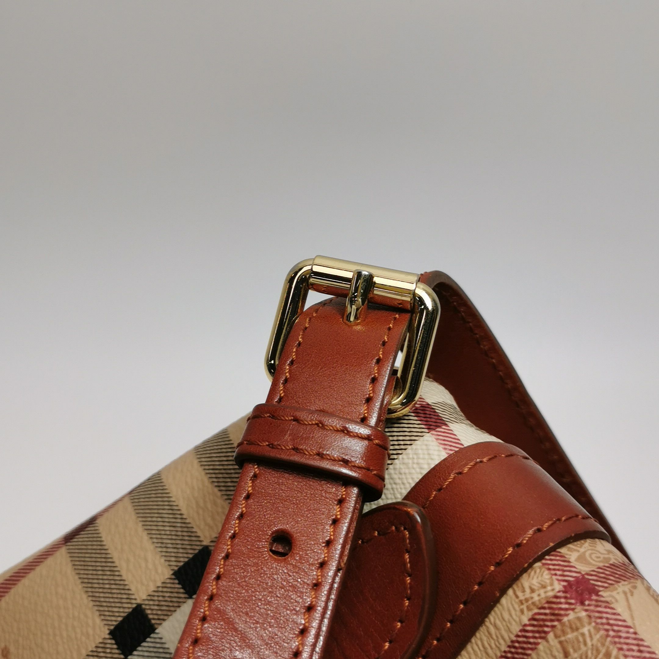 Burberry Burberry Women os Shoulder Bags Size ONE SIZE - 16 Thumbnail