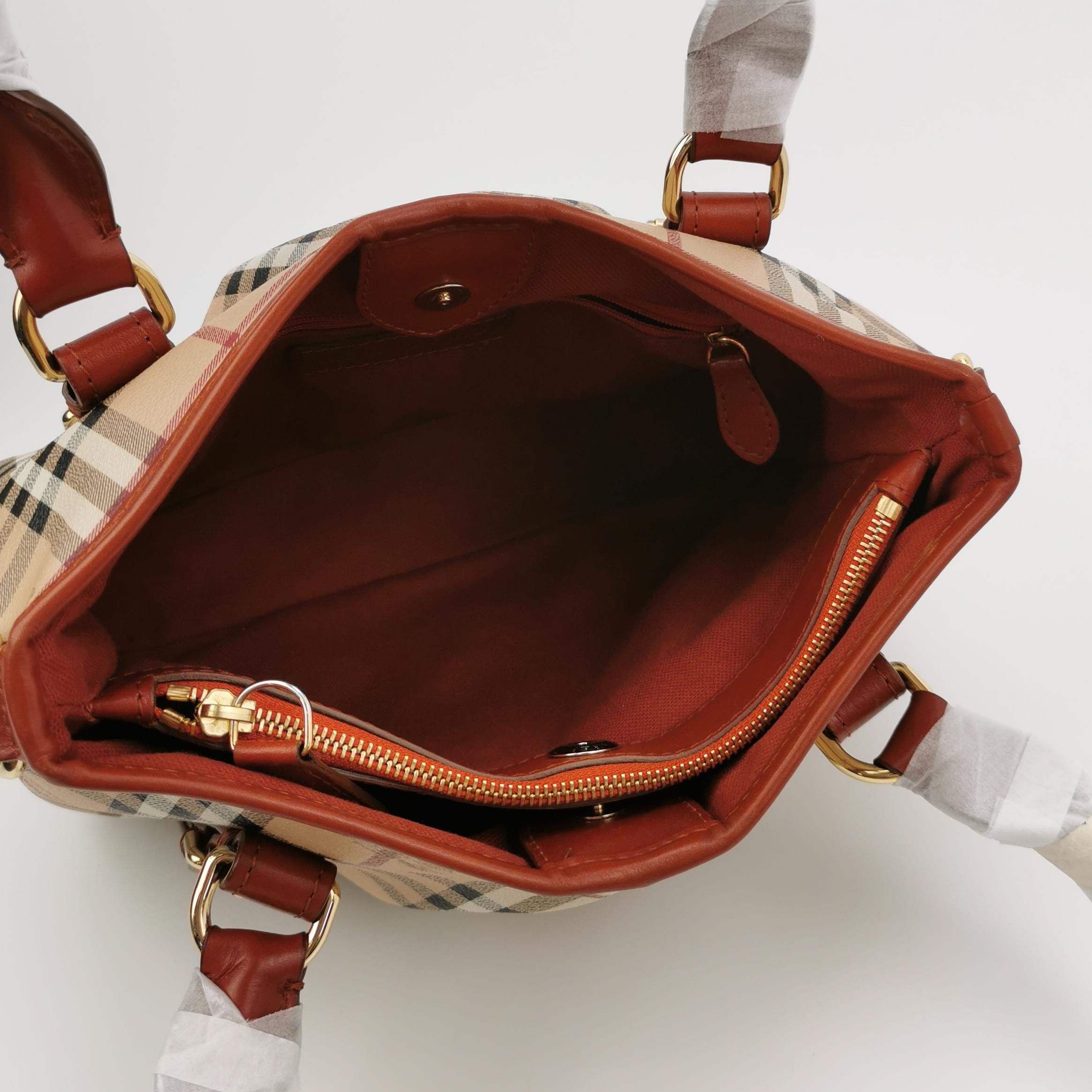 Burberry Burberry Women os Shoulder Bags Size ONE SIZE - 7 Thumbnail