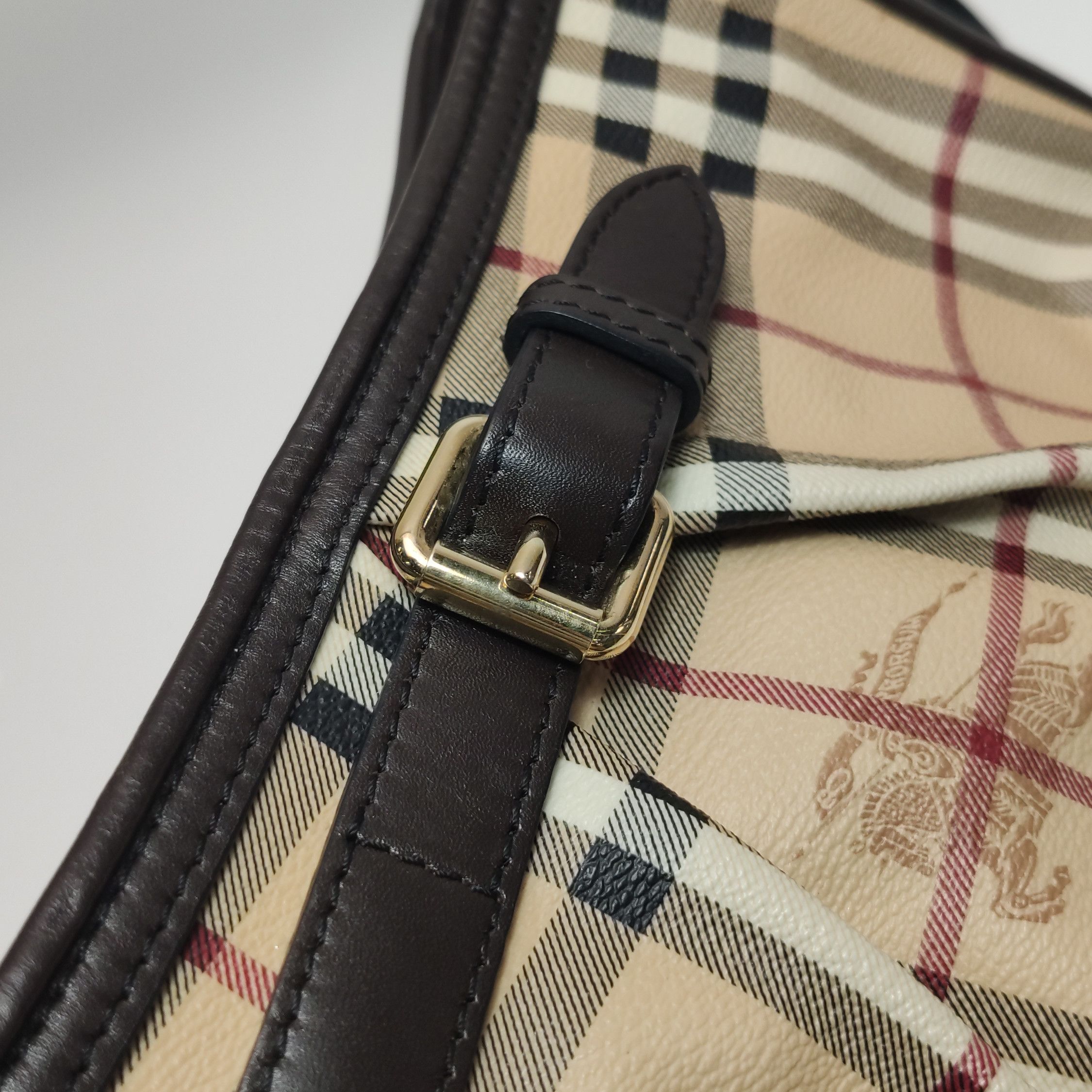 Burberry Burberry Women os Shoulder Bags Size ONE SIZE - 14 Thumbnail