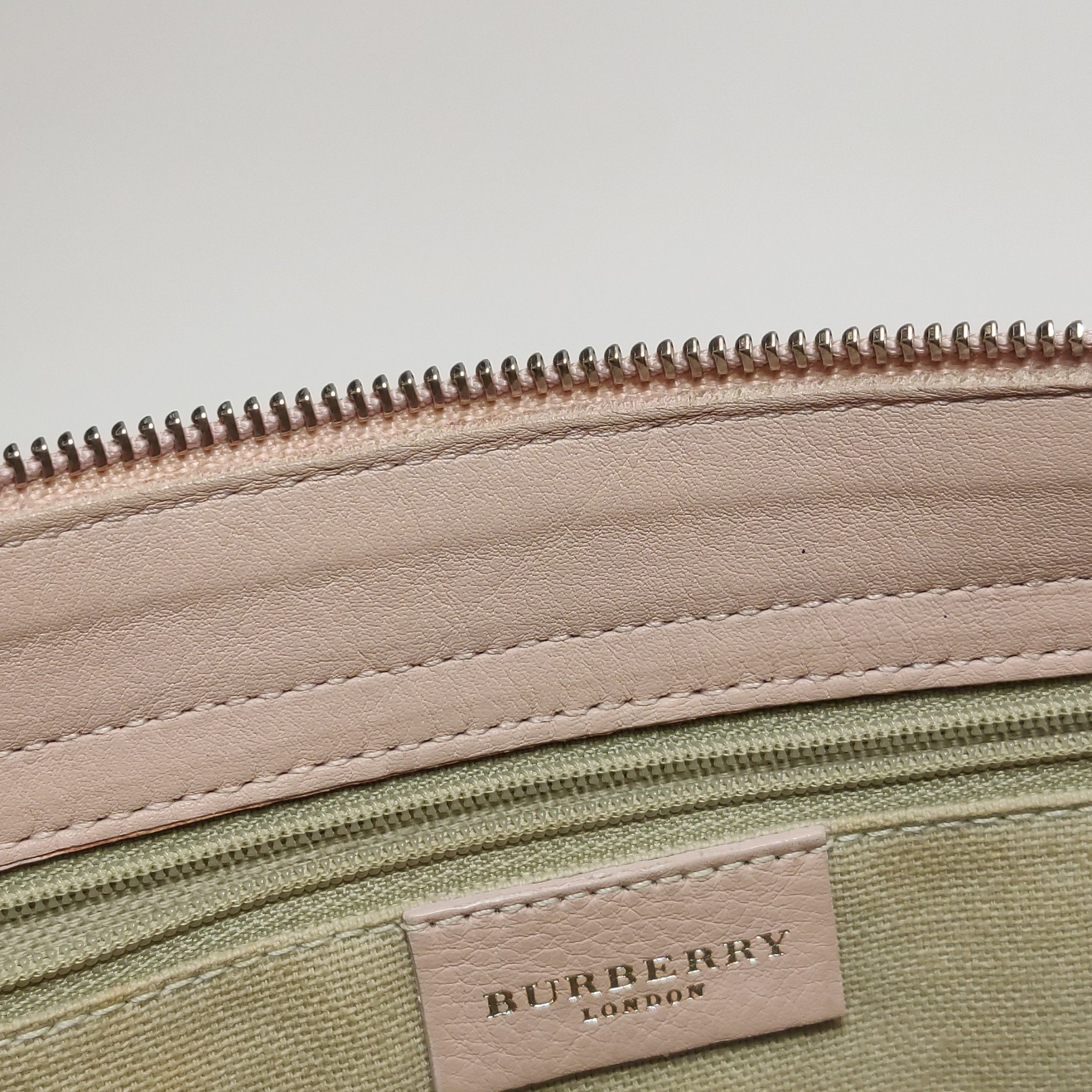 Burberry Burberry Women os Shoulder Bags Size ONE SIZE - 10 Thumbnail