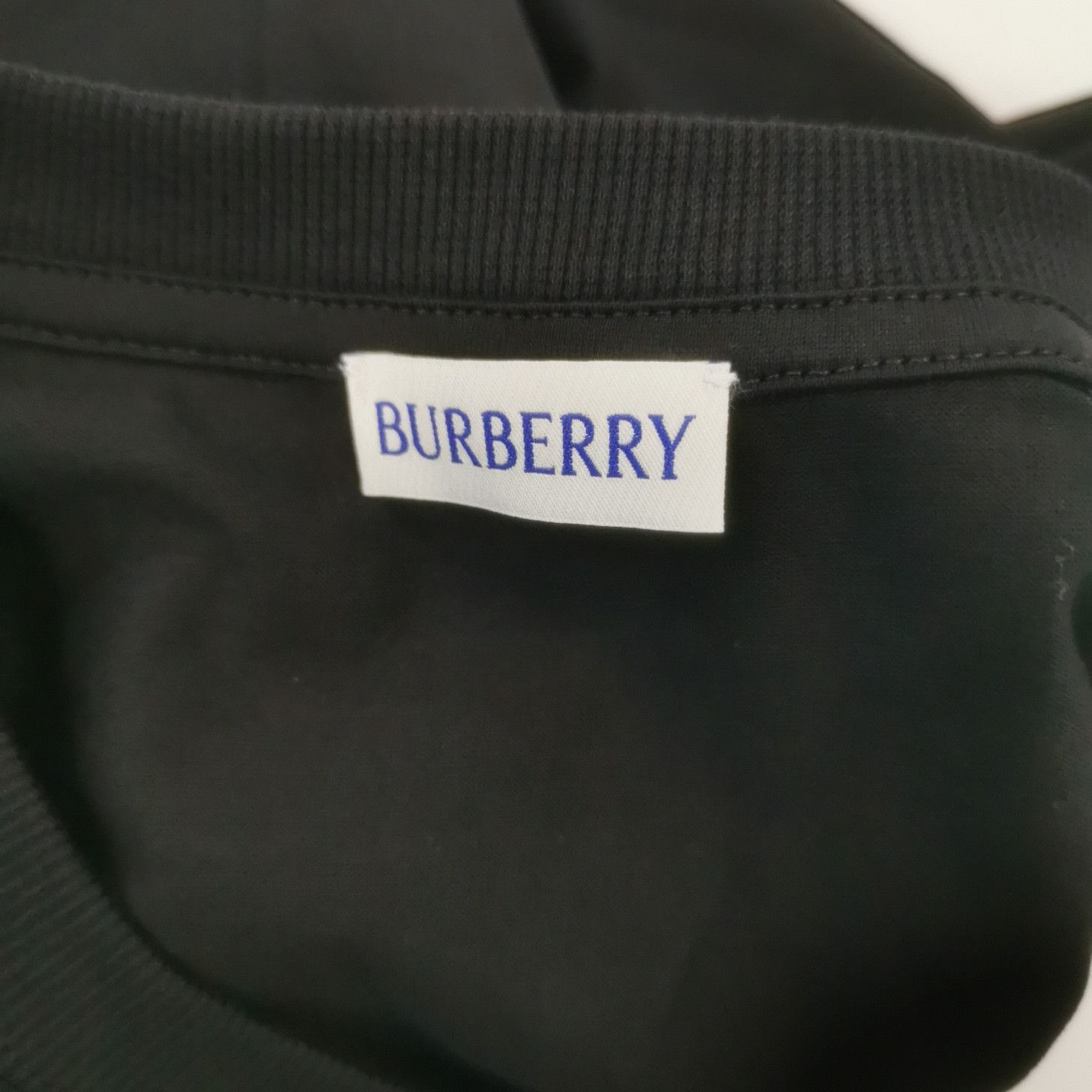 Burberry Burberry Women s Short Sleeve Shirts Size S / US 4 / IT 40 - 5 Thumbnail
