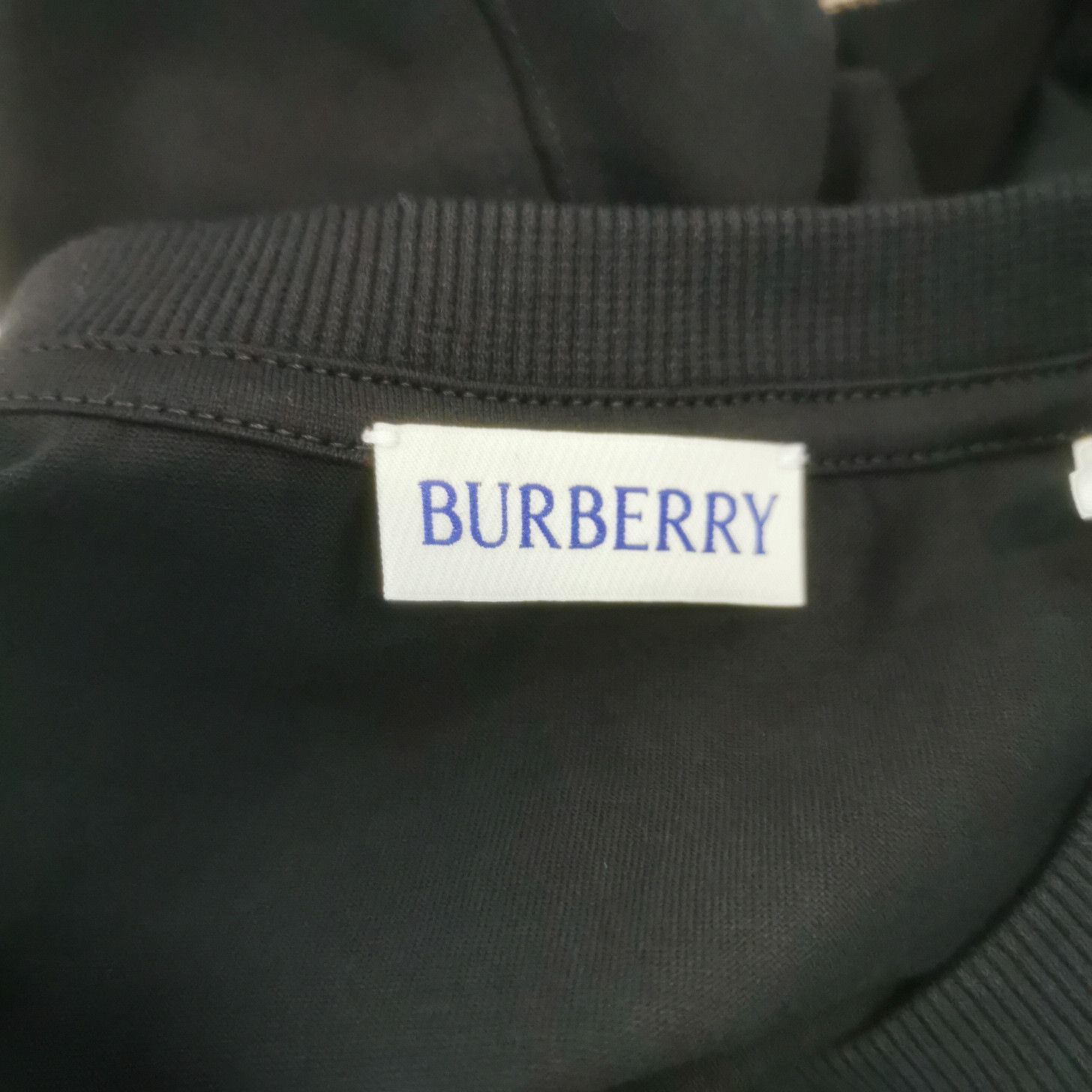 Burberry Burberry Women s Short Sleeve Shirts Size S / US 4 / IT 40 - 5 Thumbnail