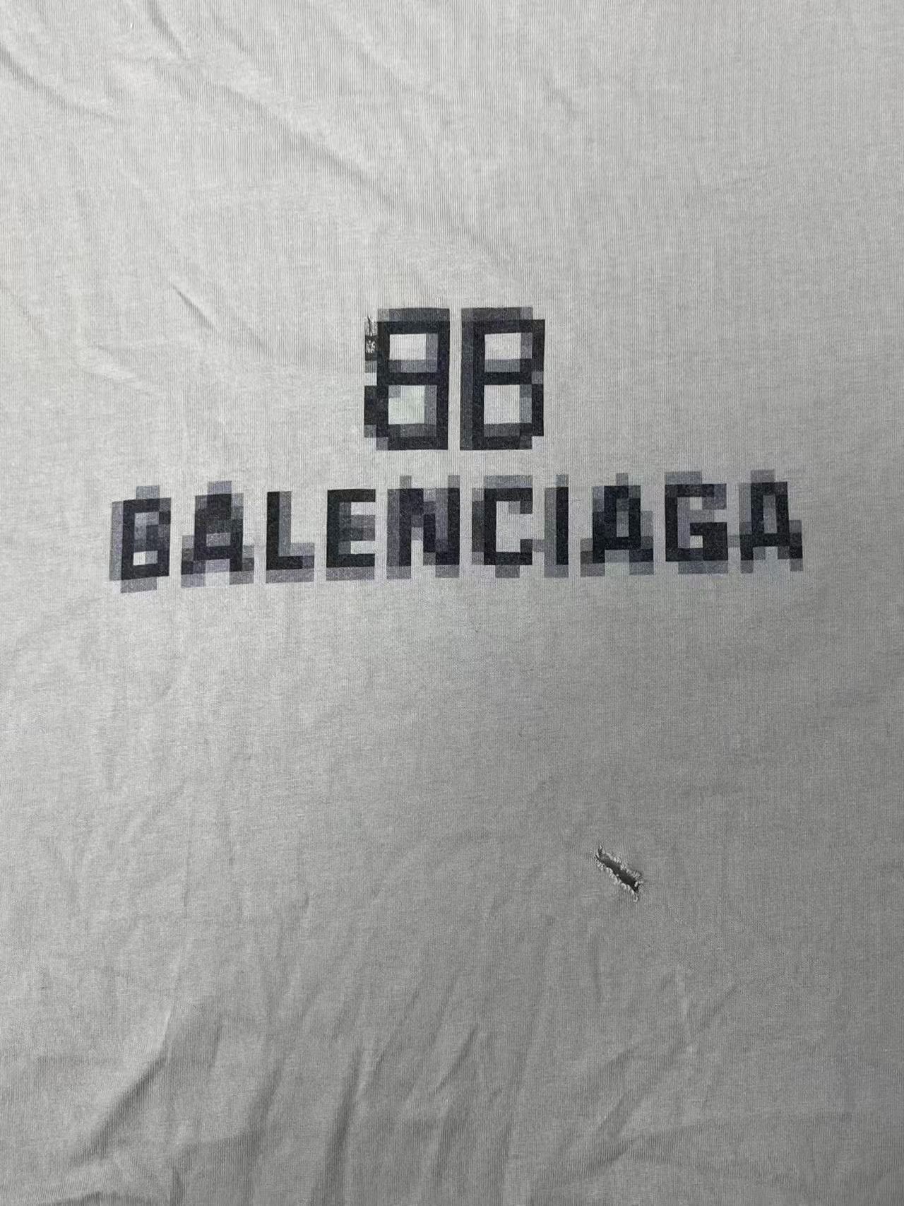 Balenciaga Balenciaga Mosaic Blurred Logo BB T-Shirt XS Size US XS / EU 42 / 0 - 4 Thumbnail