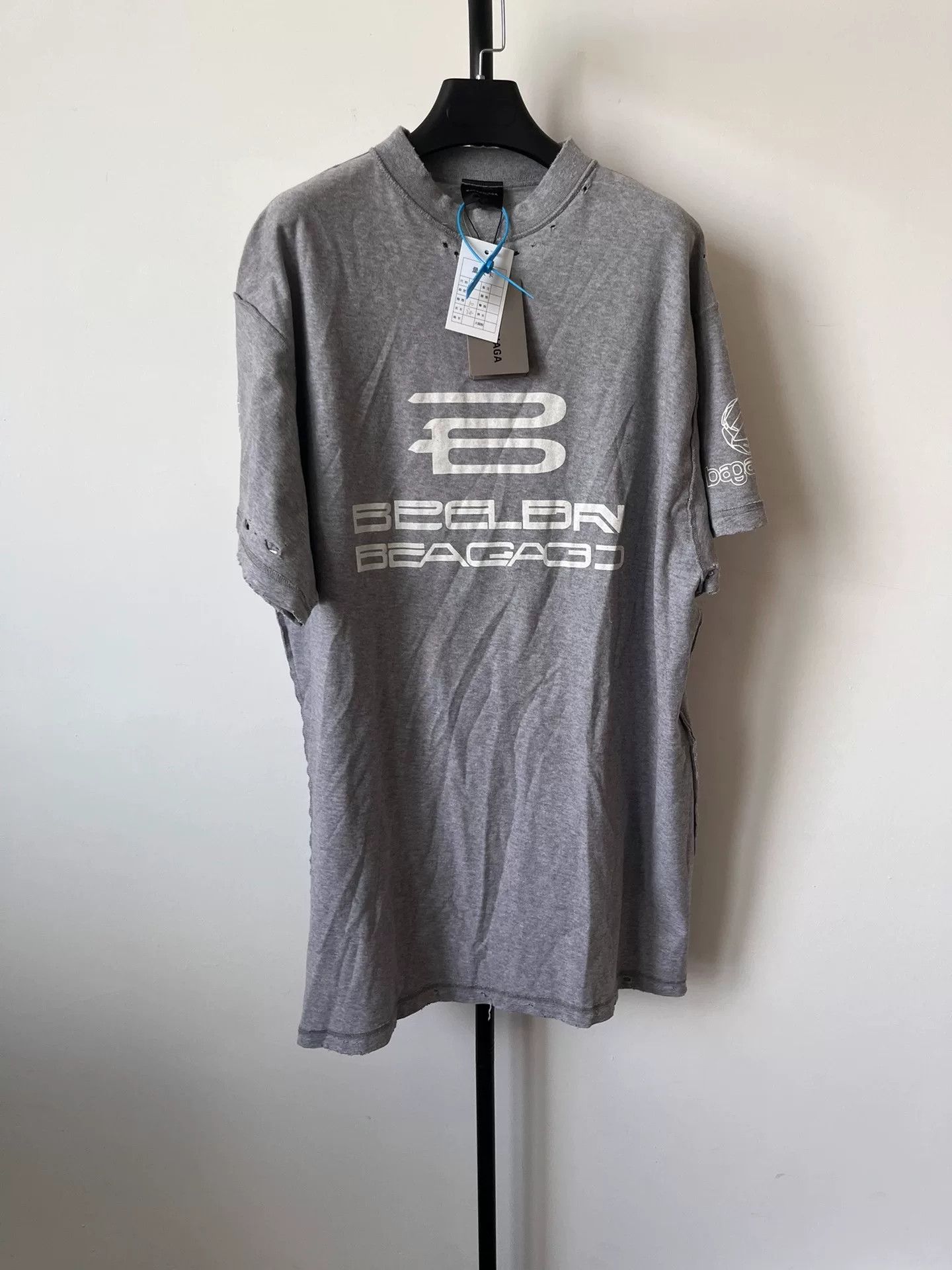 Balenciaga Balenciaga AI Distorted Logo T-Shirt Size 1 Size US S / EU 44-46 / 1 - 2 Thumbnail
