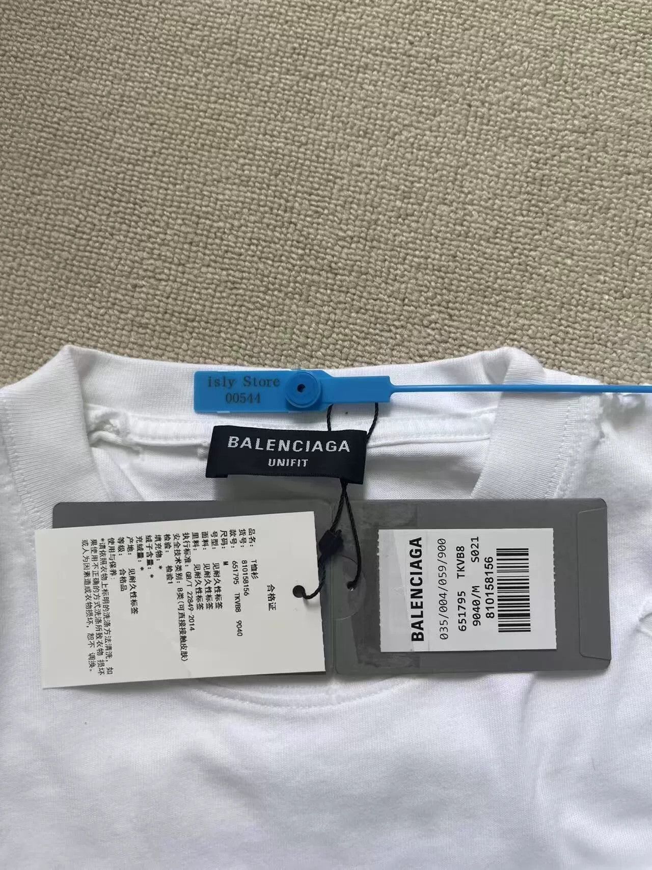 Balenciaga Balenciaga Destroyed T-Shirt Size M Size US M / EU 48-50 / 2 - 5 Thumbnail