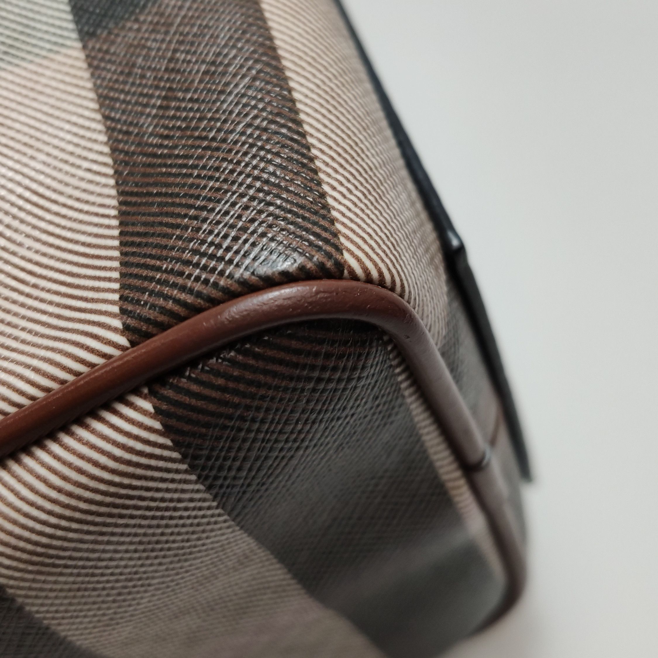 Burberry Burberry Women os Shoulder Bags Size ONE SIZE - 19 Thumbnail