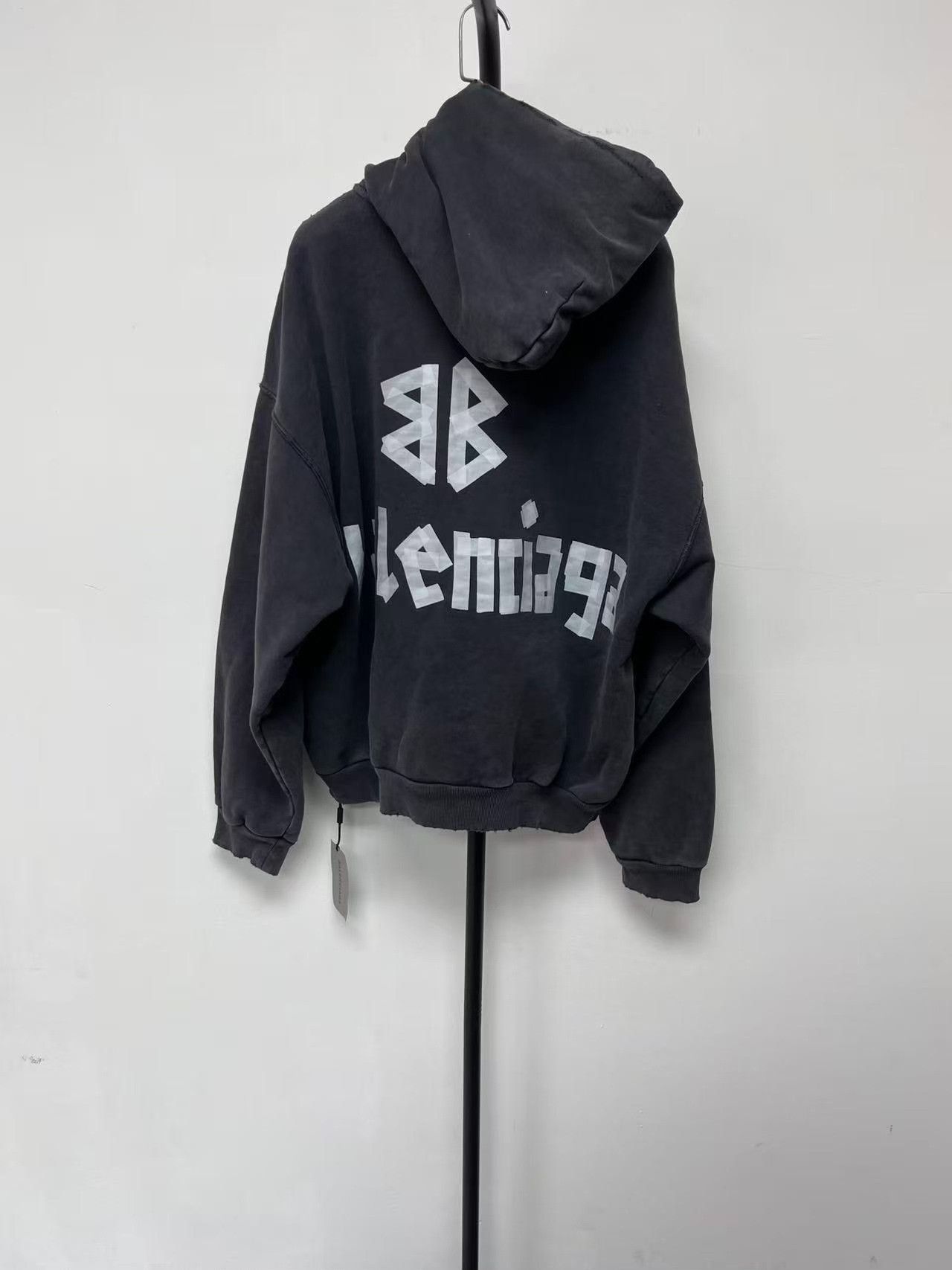 Balenciaga Balenciaga Tape Logo Hoodie Size S Size US S / EU 44-46 / 1 - 3 Thumbnail