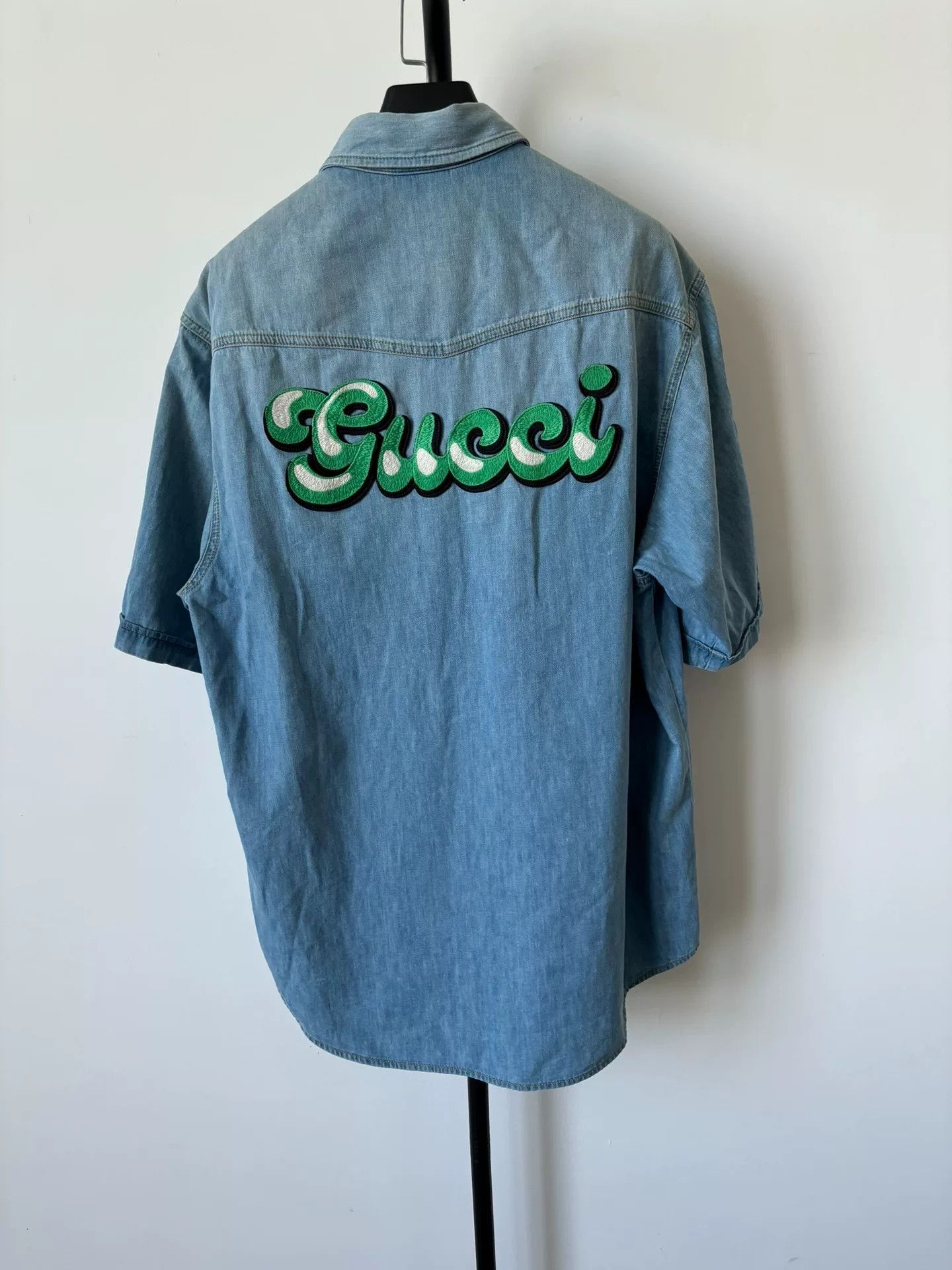 Gucci Gucci Script Logo Short Sleeve Denim Shirt Size 48 Size US M / EU 48-50 / 2 - 2 Thumbnail