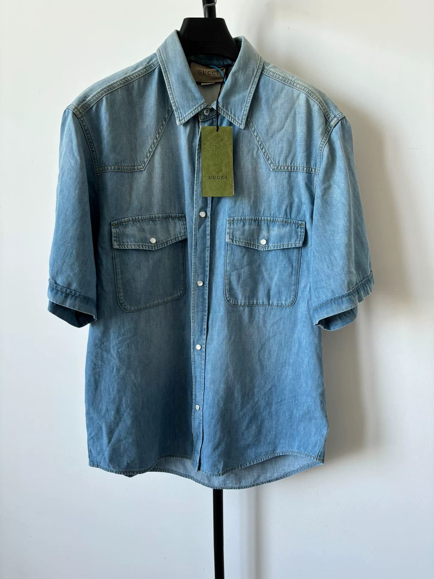 Gucci Gucci Script Logo Short Sleeve Denim Shirt Size 48 Size US M / EU 48-50 / 2 - 3 Thumbnail