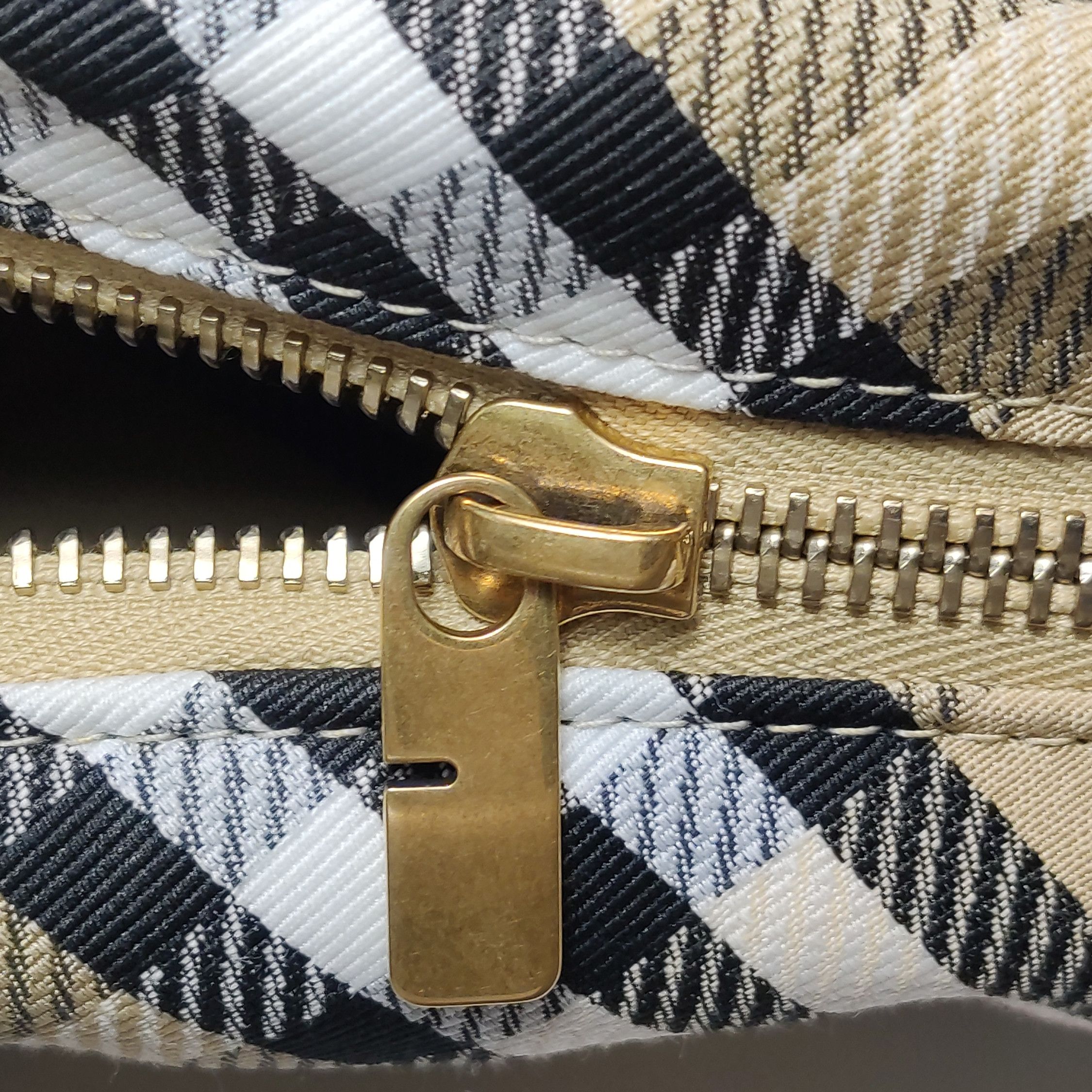 Burberry Burberry Women os Shoulder Bags Size ONE SIZE - 11 Thumbnail