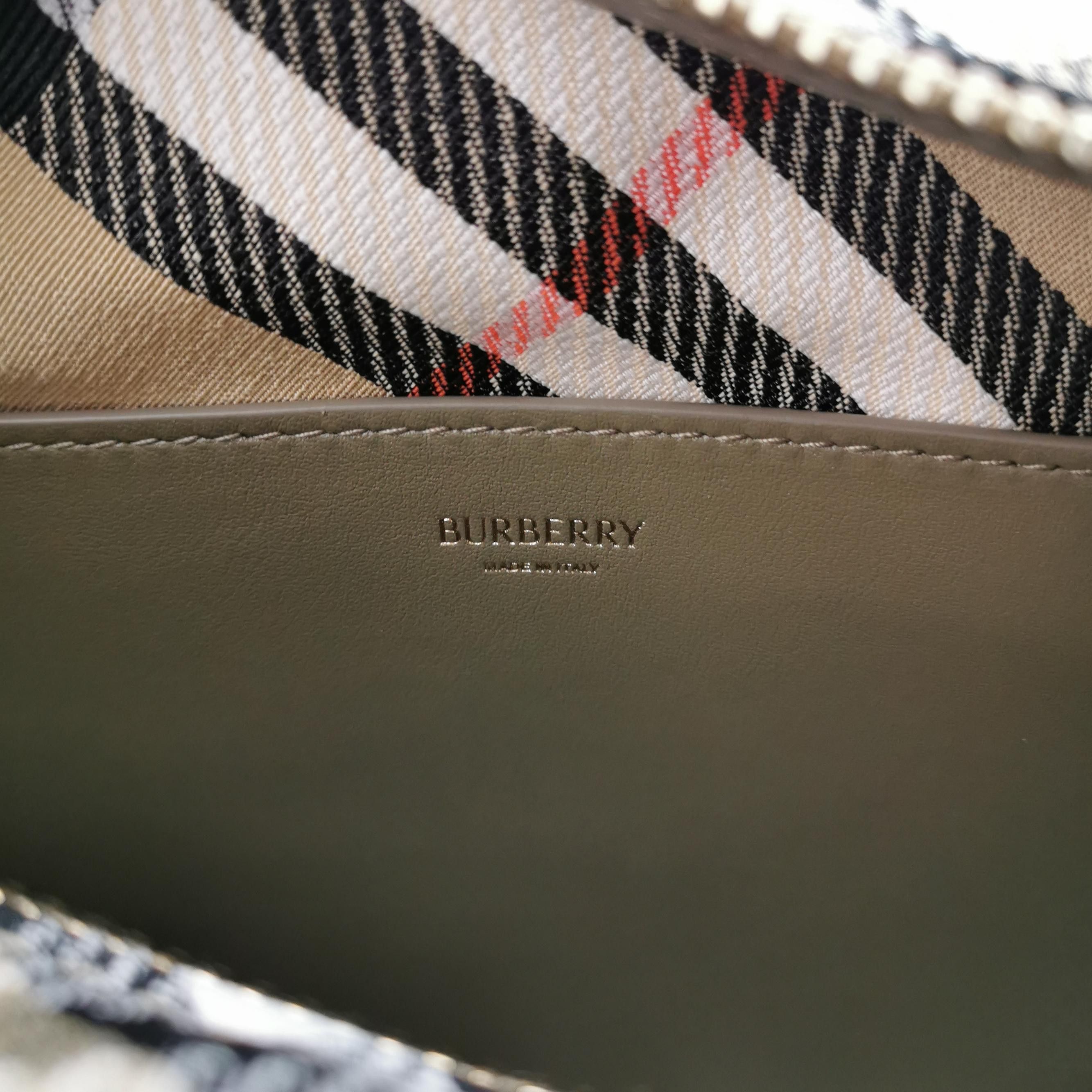 Burberry Burberry Women os Shoulder Bags Size ONE SIZE - 8 Thumbnail