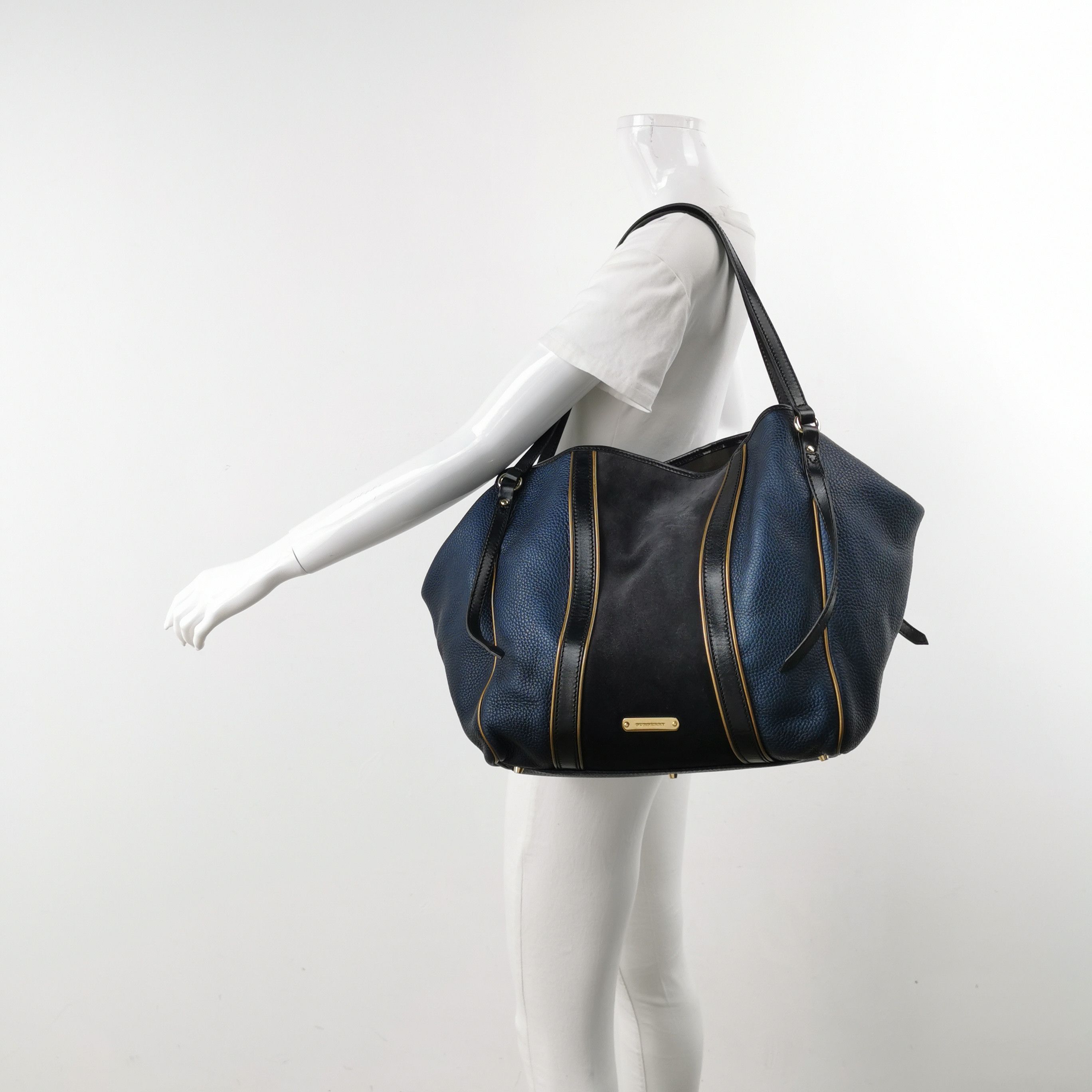 Burberry Burberry Women os Shoulder Bags Size ONE SIZE - 2 Thumbnail