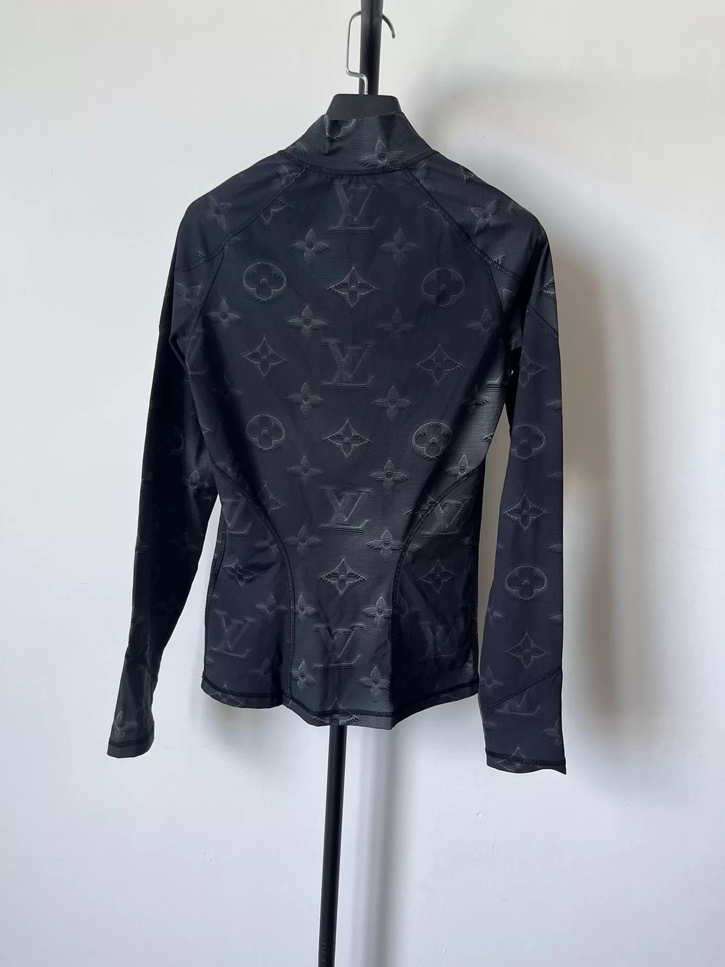 Louis Vuitton Louis Vuitton Monogram 2054 Half-Zip Top Size S Size US S / EU 44-46 / 1 - 3 Thumbnail