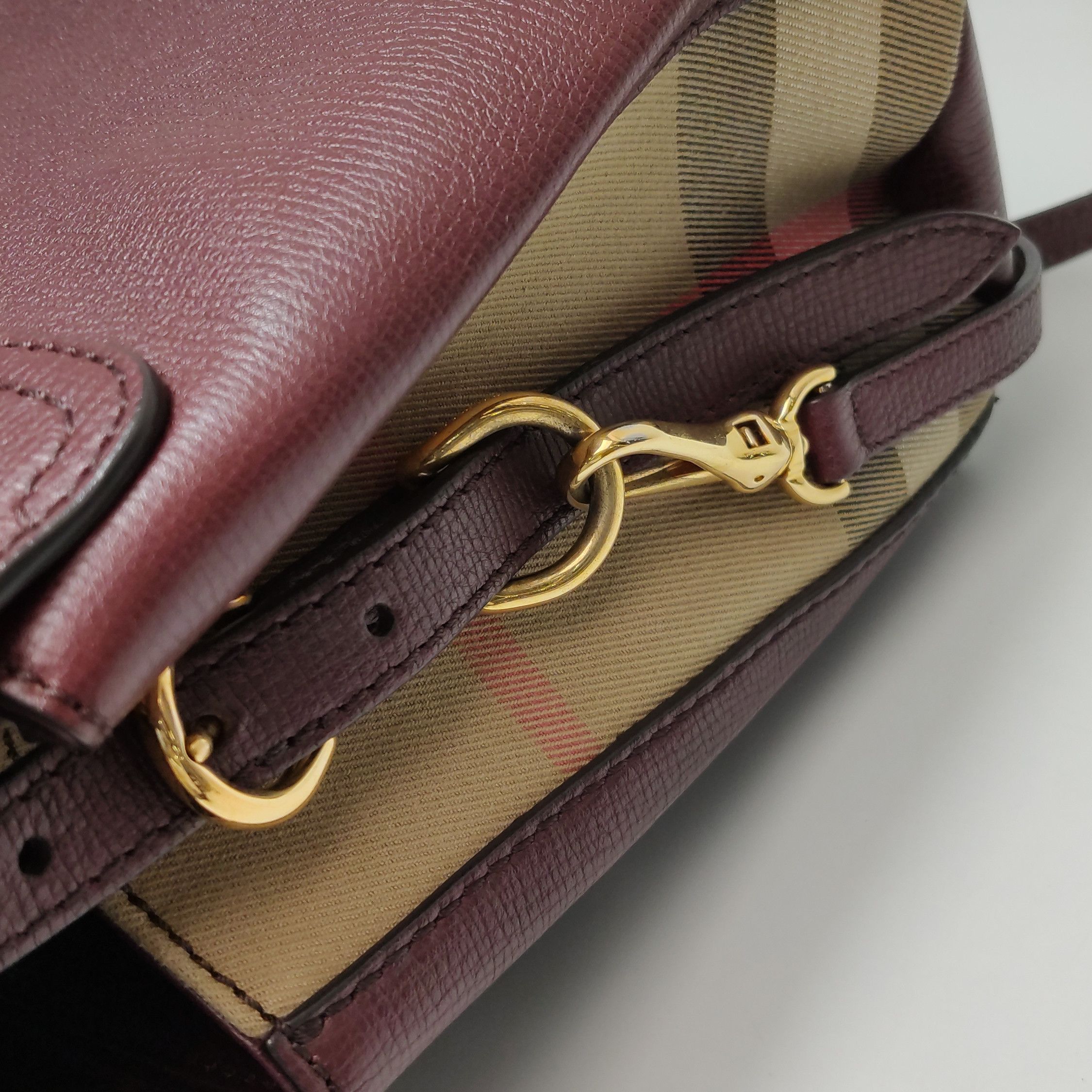 Burberry Burberry Women os Shoulder Bags Size ONE SIZE - 15 Thumbnail