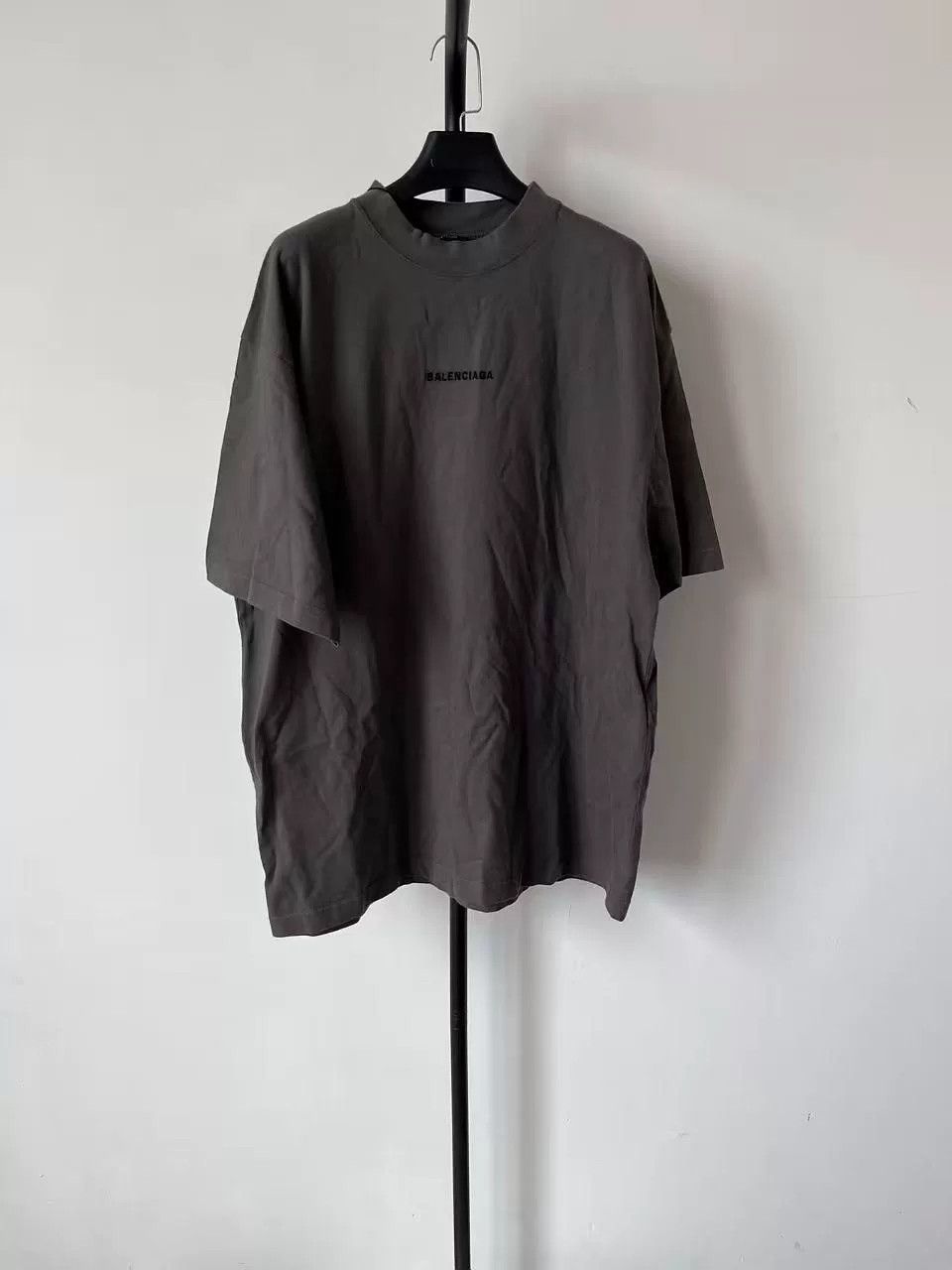Balenciaga Balenciaga Embroidered Logo T-Shirt Gray L Size US L / EU 52-54 / 3 - 2 Thumbnail