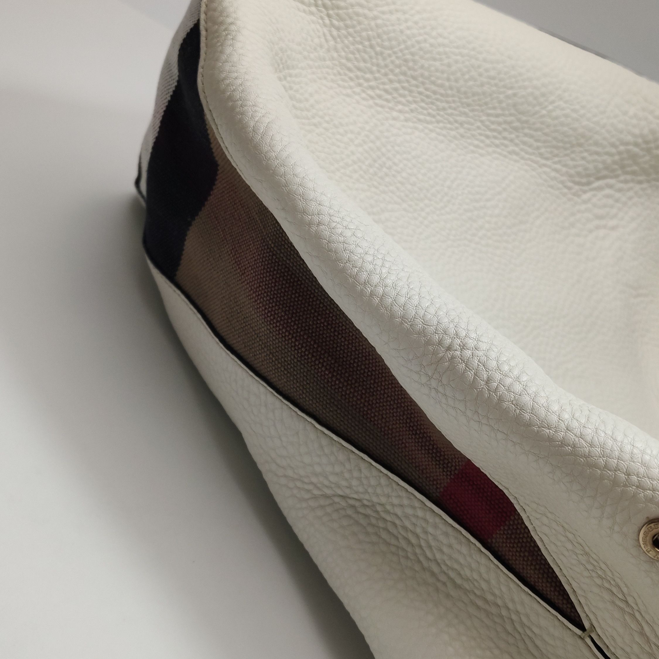 Burberry Burberry Women os Shoulder Bags Size ONE SIZE - 20 Thumbnail