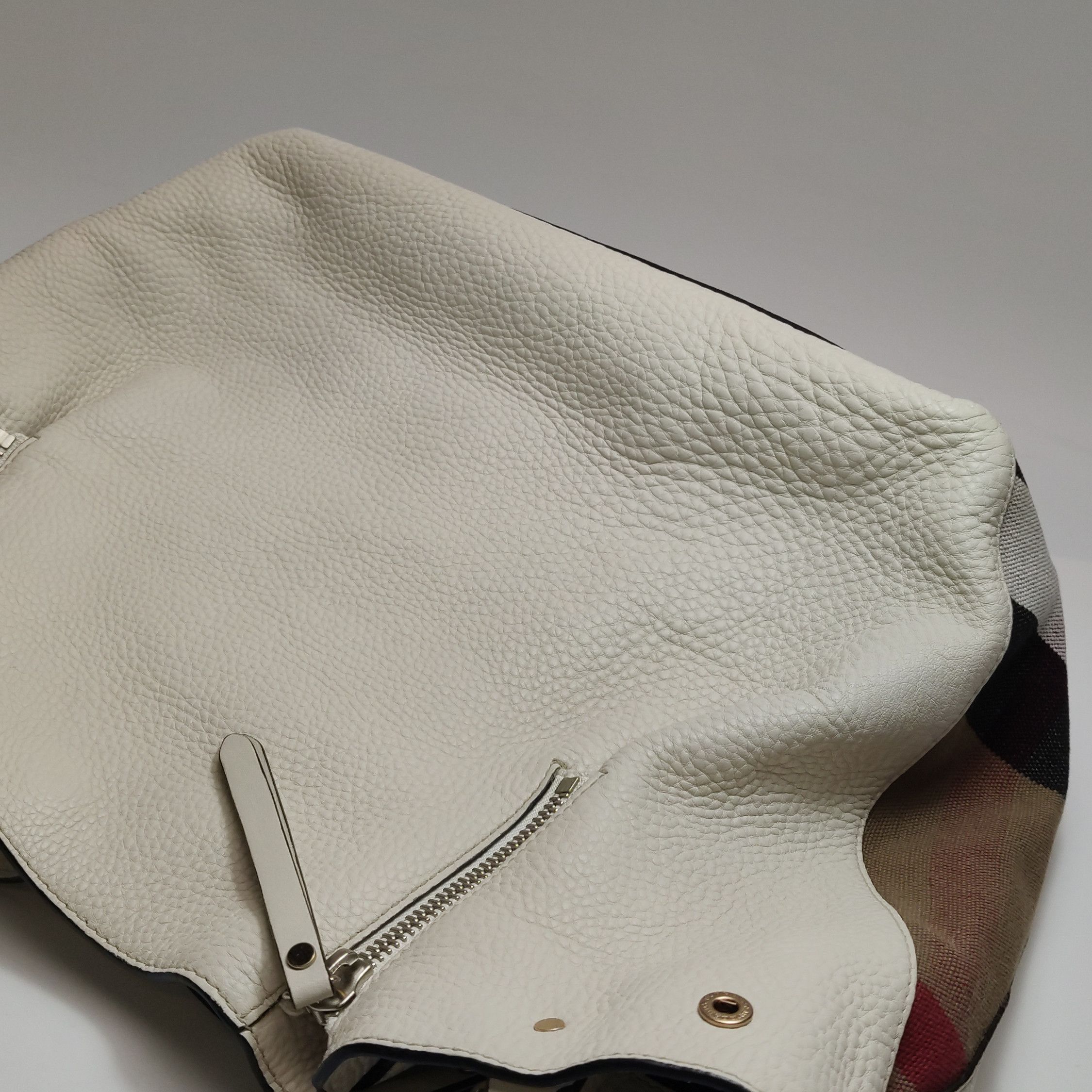 Burberry Burberry Women os Shoulder Bags Size ONE SIZE - 19 Thumbnail