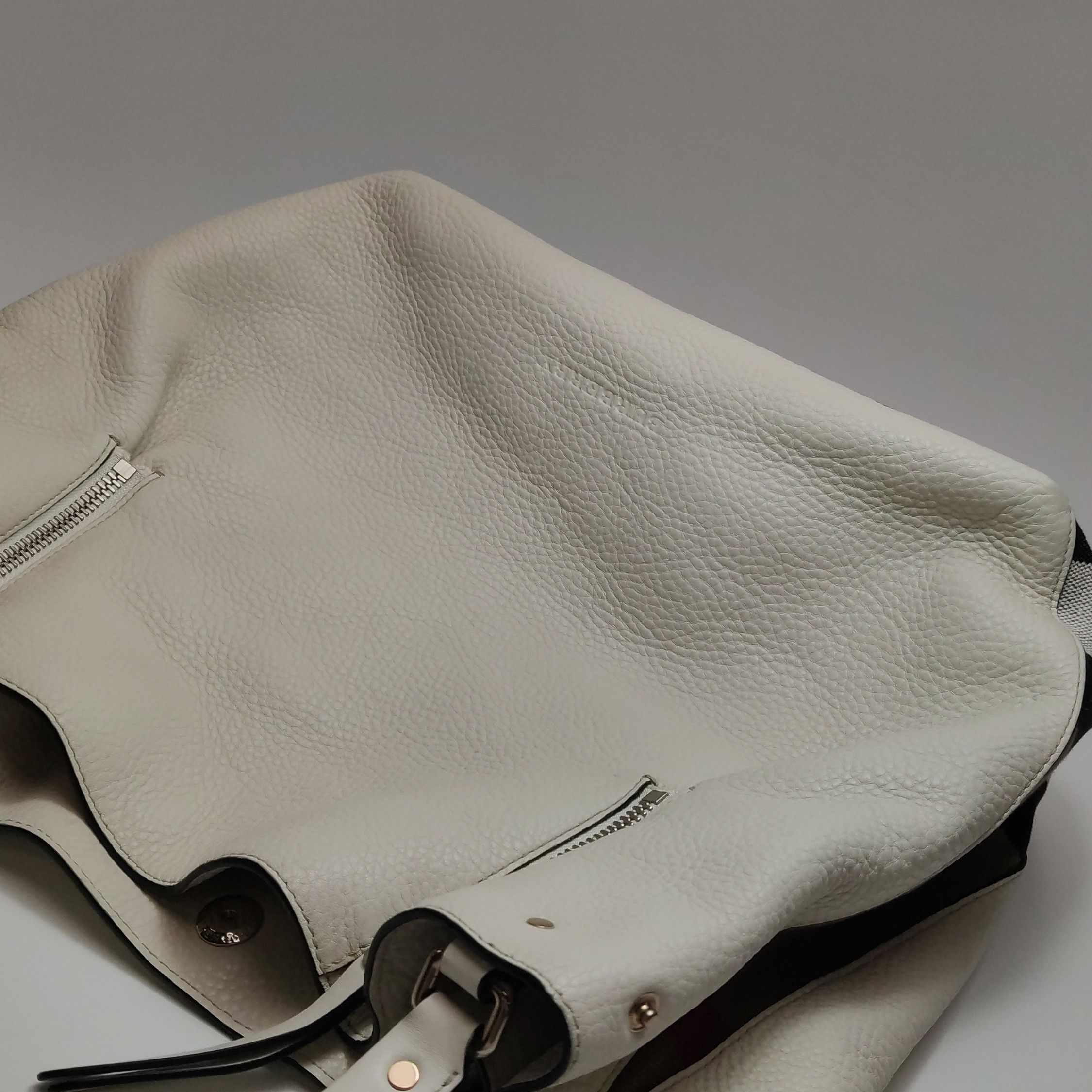 Burberry Burberry Women os Shoulder Bags Size ONE SIZE - 18 Thumbnail