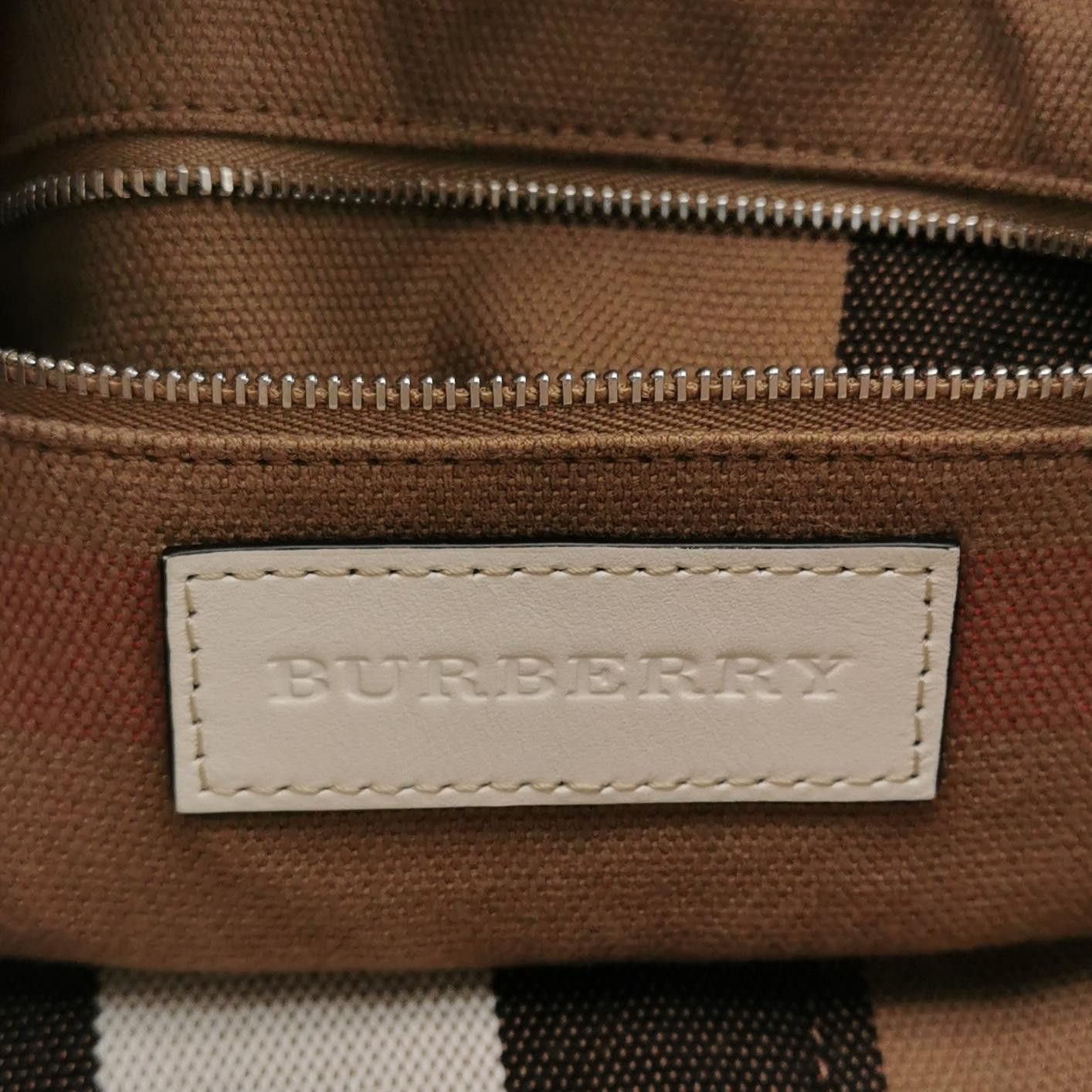 Burberry Burberry Women os Shoulder Bags Size ONE SIZE - 8 Thumbnail