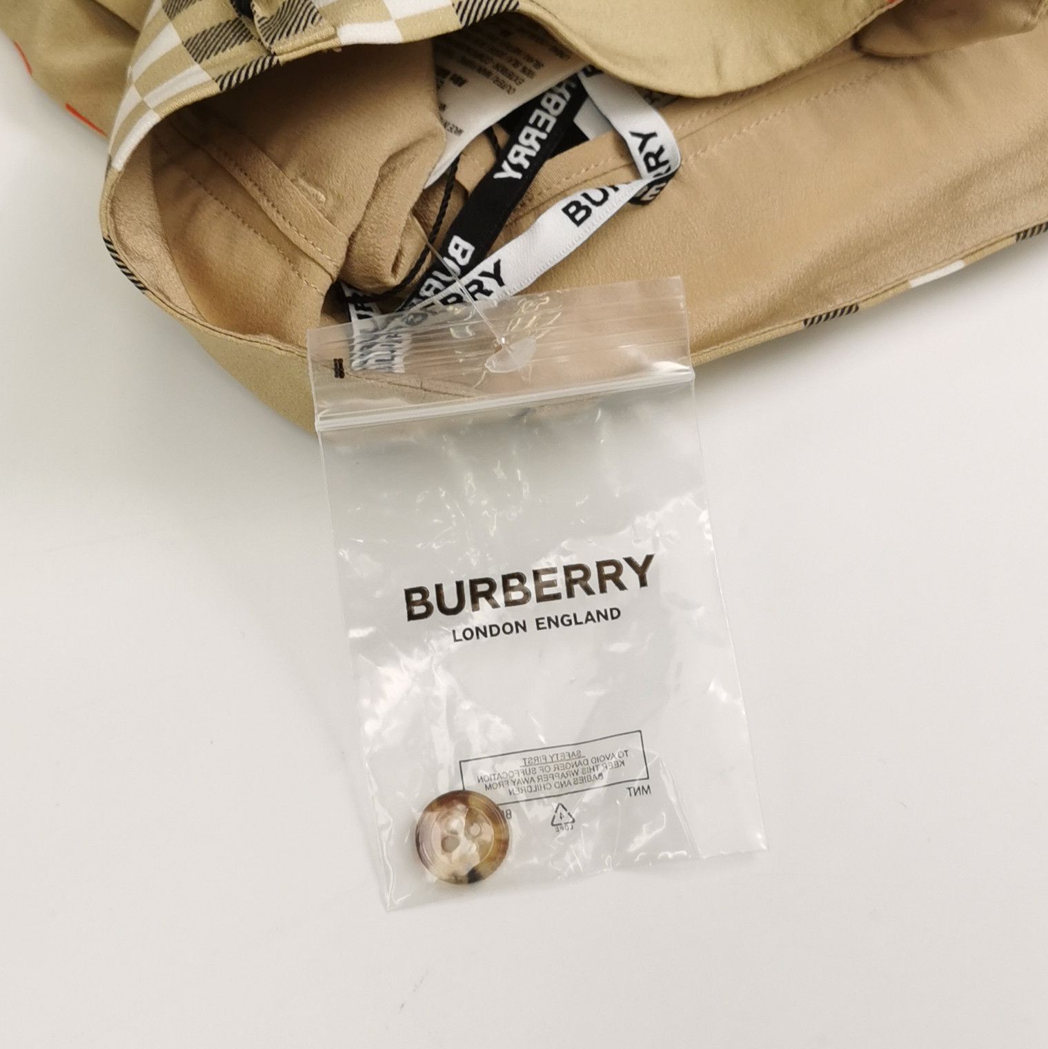 Burberry Burberry Women 36 Pants Size 36" / US 14 / IT 50 - 4 Thumbnail