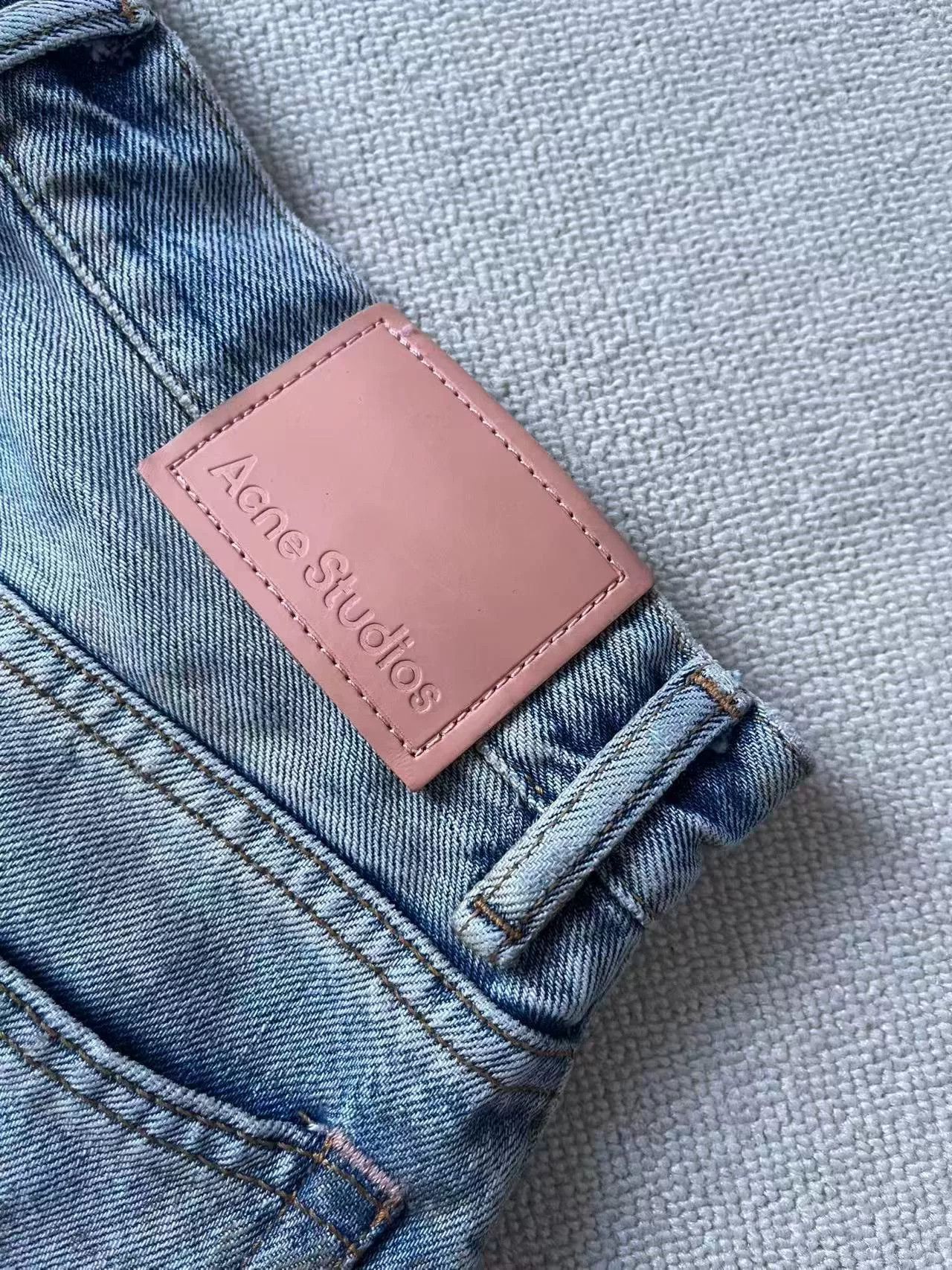 Acne Studios Acne Studios Dirty Wash Distressed Wide Leg Jeans 25 Size US 26 / EU 42 - 4 Thumbnail