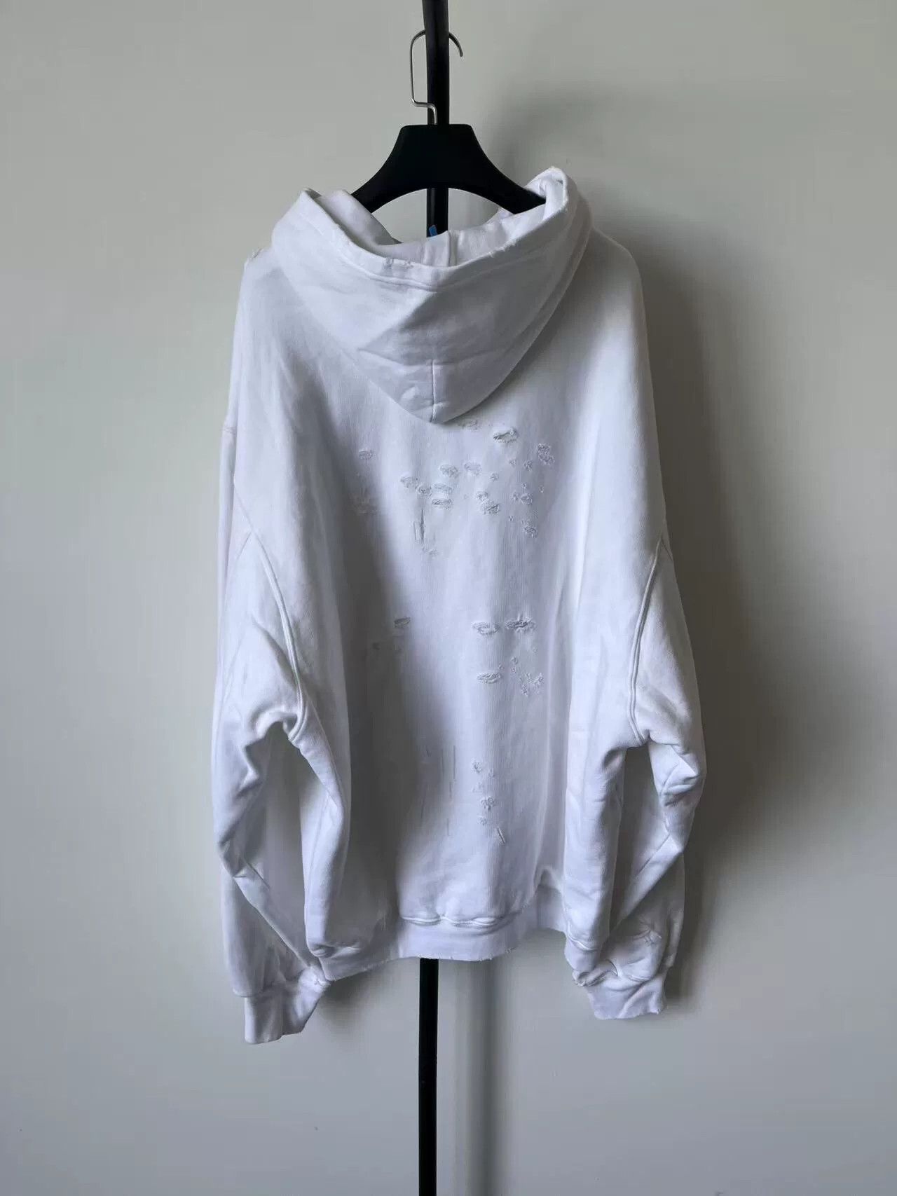 Balenciaga Balenciaga Distressed Logo Hoodie XS Size US XS / EU 42 / 0 - 3 Thumbnail