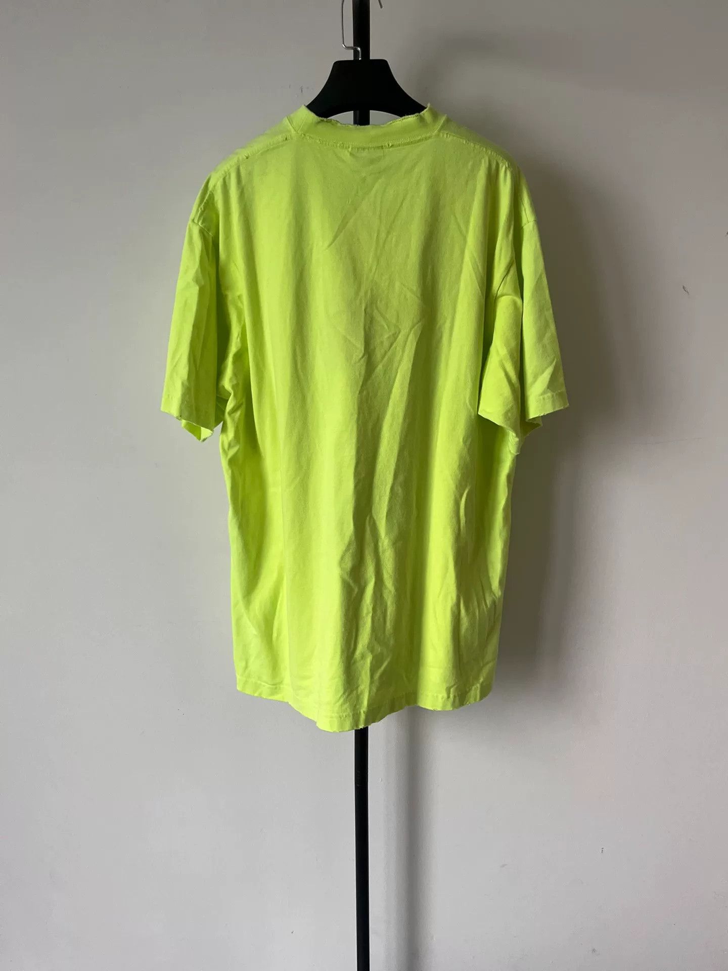 Balenciaga Balenciaga Distressed Logo T-Shirt XXS Size US XXS / EU 40 - 3 Thumbnail