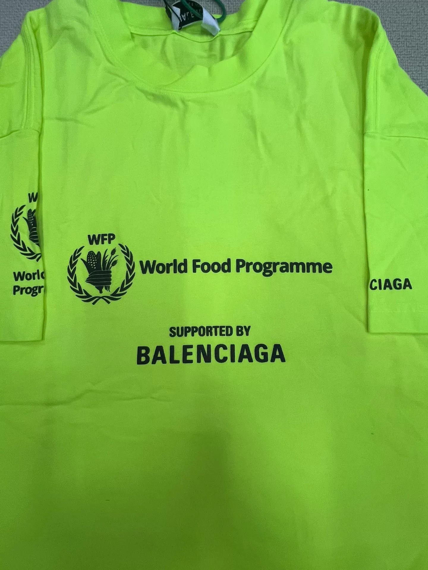 Balenciaga Balenciaga WFP Neon Logo T-Shirt Size M Size US M / EU 48-50 / 2 - 4 Thumbnail