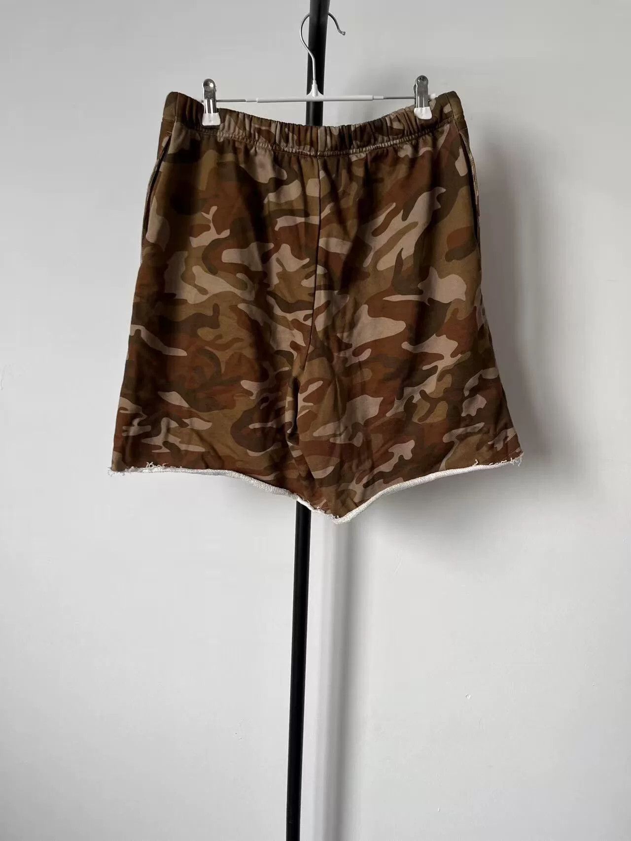Celine Celine Camo Print Fleece Shorts Size M Size US 32 / EU 48 - 3 Thumbnail