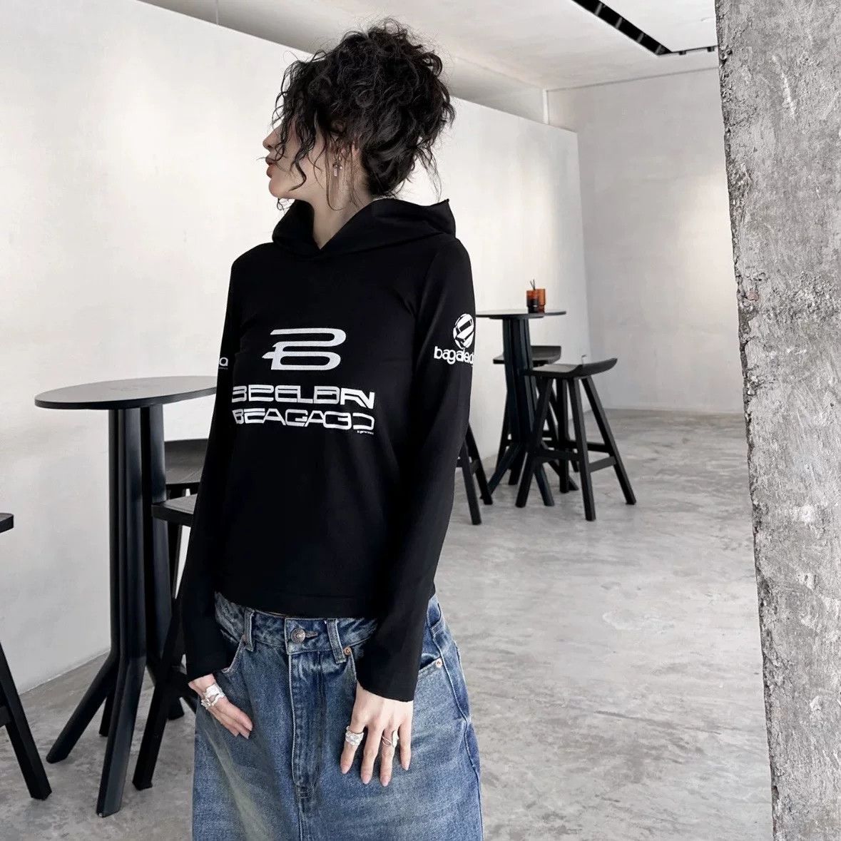 Balenciaga Balenciaga Beelbn Logo Graphic Hoodie Size M Size US M / EU 48-50 / 2 - 9 Thumbnail
