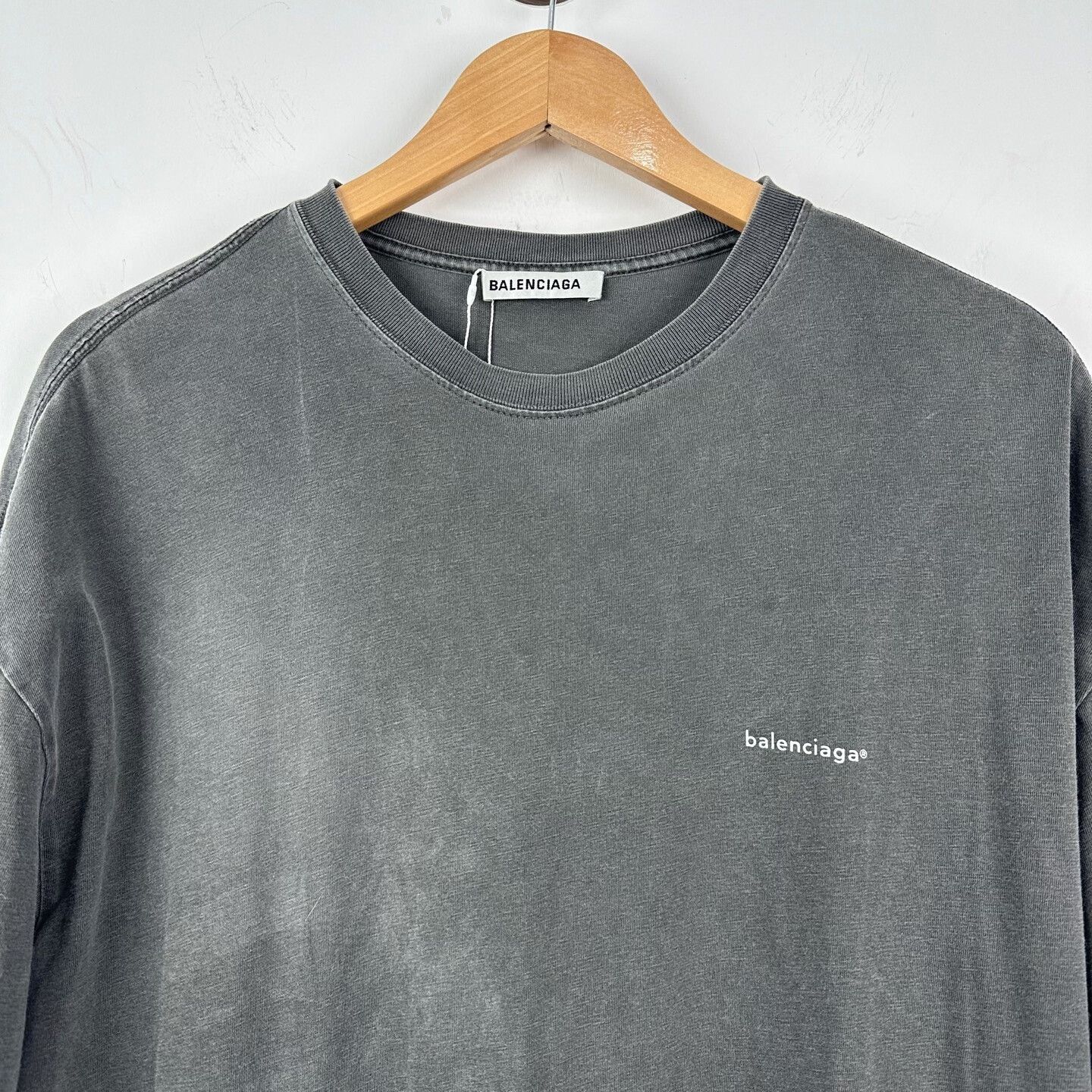 Balenciaga Balenciaga Faded Logo T-Shirt Size S Size US S / EU 44-46 / 1 - 5 Thumbnail