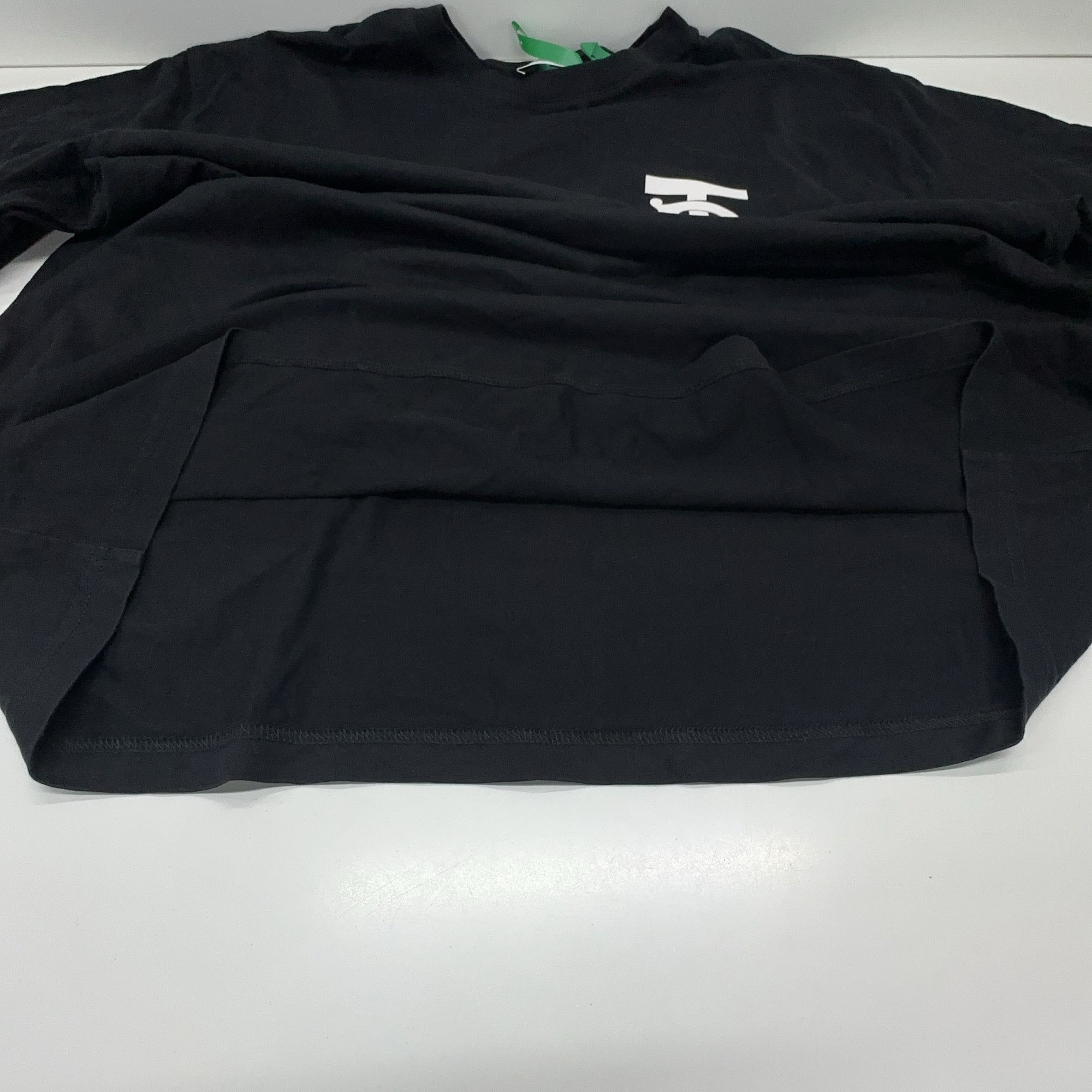 Burberry Burberry TB Monogram Logo T-Shirt Size M Size US M / EU 48-50 / 2 - 6 Thumbnail