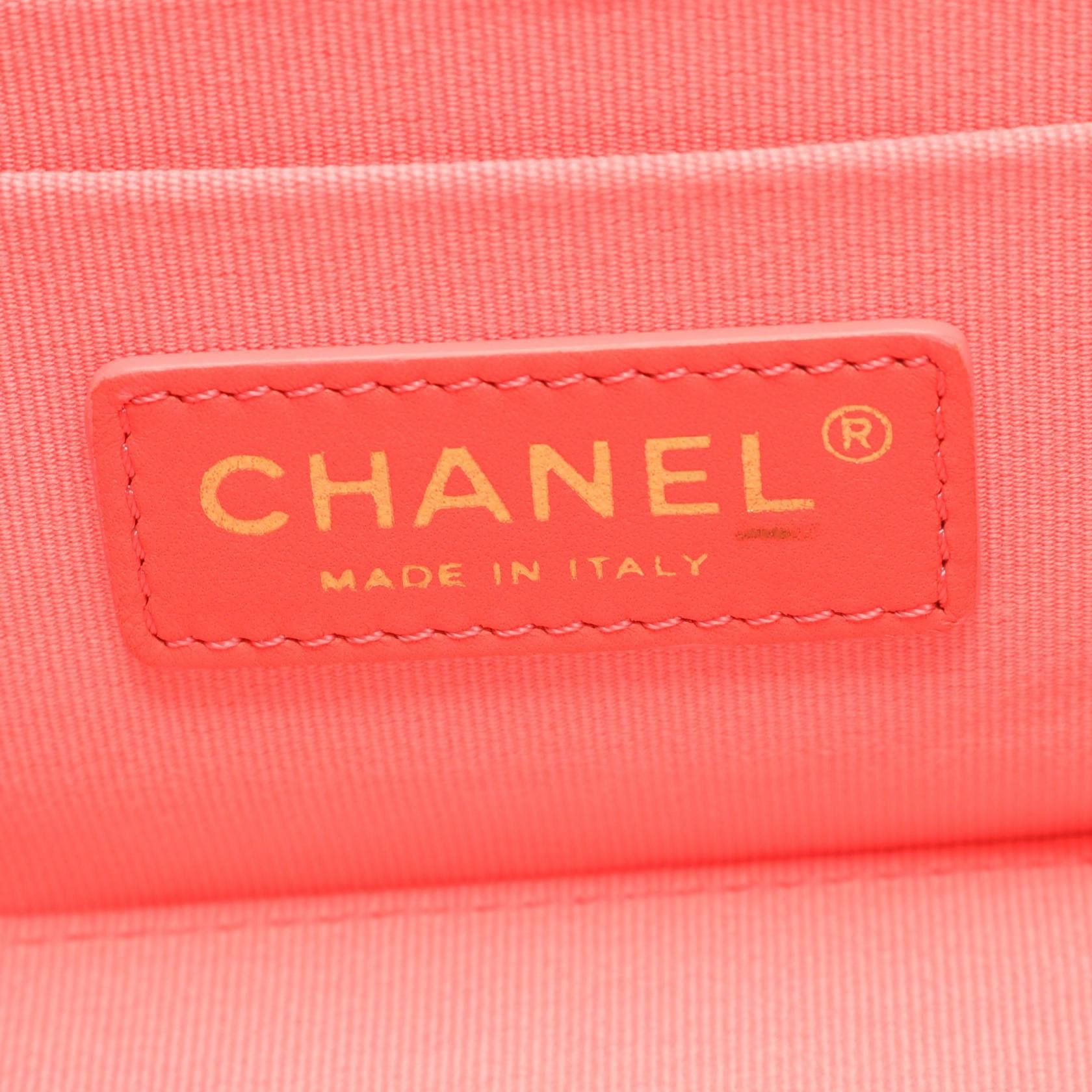 Chanel Chanel Chanel Matelasse Lambskin Shoulder Bag Leather Shoulder Bag AS3228 DUTY FREE for USA Size ONE SIZE - 4 Thumbnail