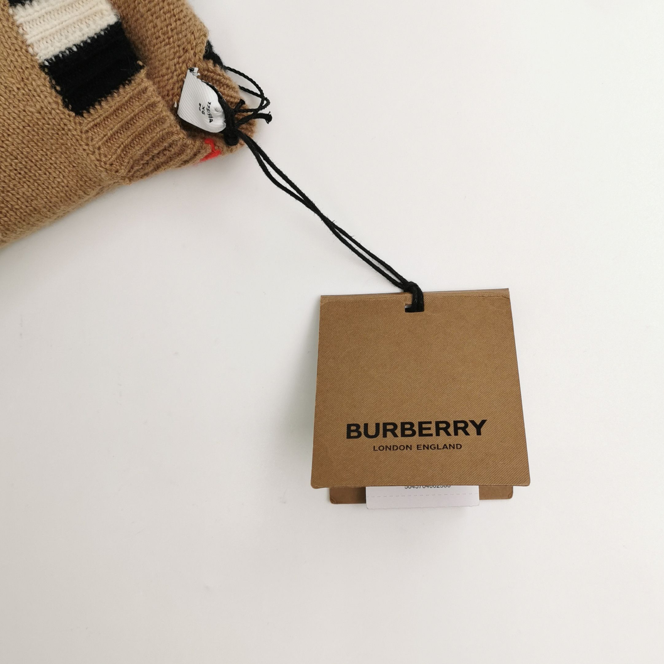 Burberry Burberry Women xl Sweaters Size XL / US 12-14 / IT 48-50 - 4 Thumbnail
