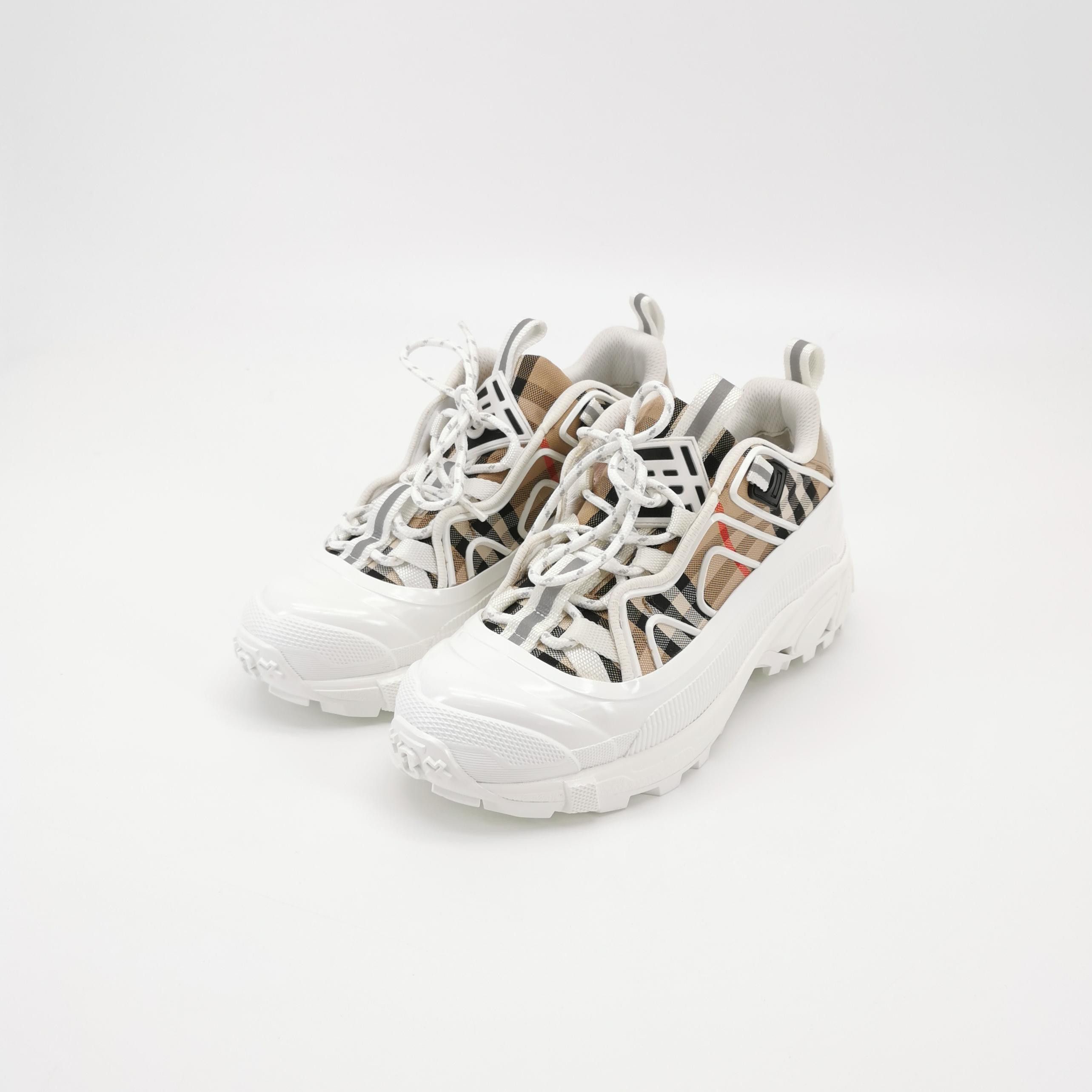 Burberry Burberry Women 7 Lowtop Sneakers Size US 7 / IT 37 - 2 Thumbnail