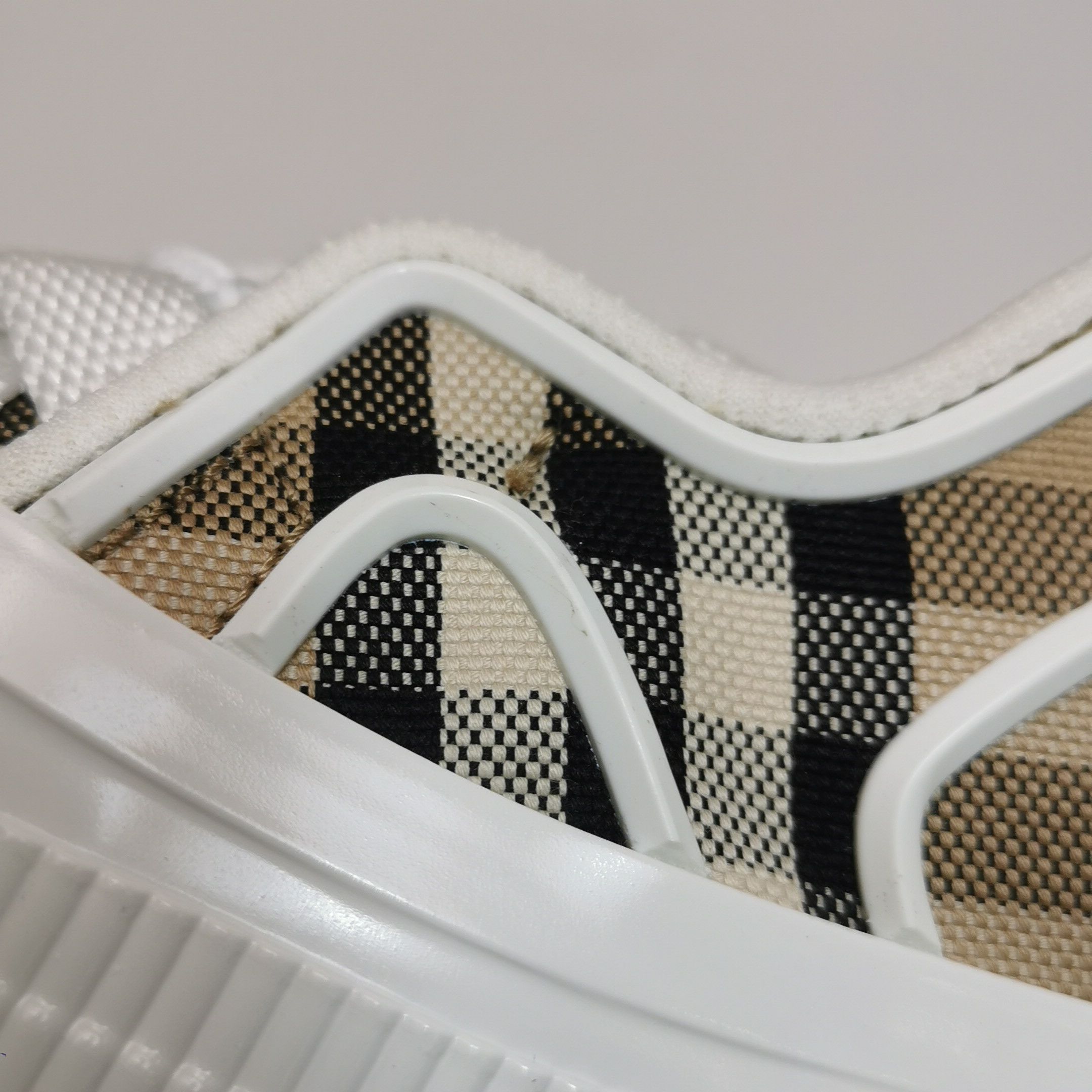 Burberry Burberry Women 7 Lowtop Sneakers Size US 7 / IT 37 - 7 Thumbnail