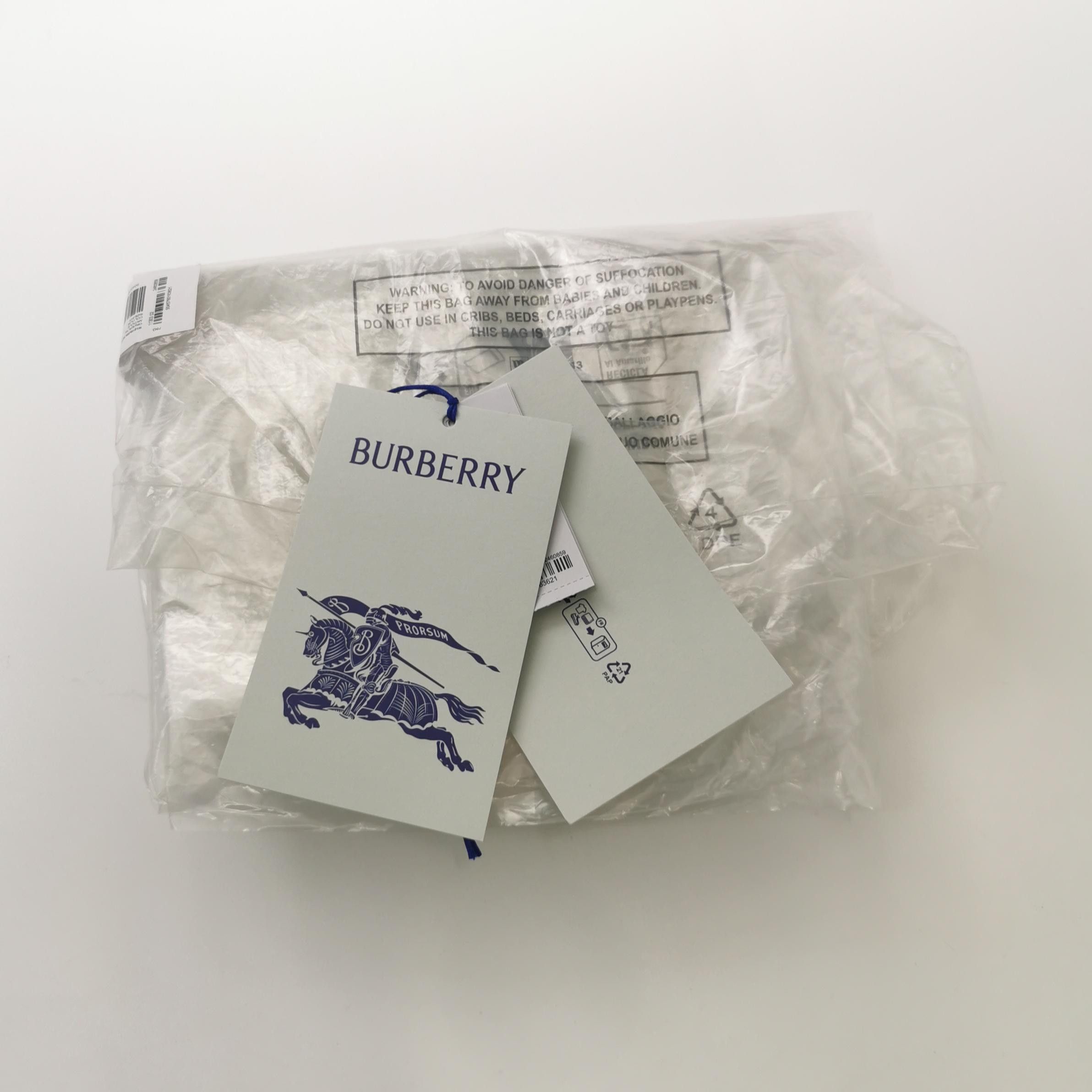 Burberry Burberry Women l Down Jackets Size L / US 10 / IT 46 - 4 Thumbnail