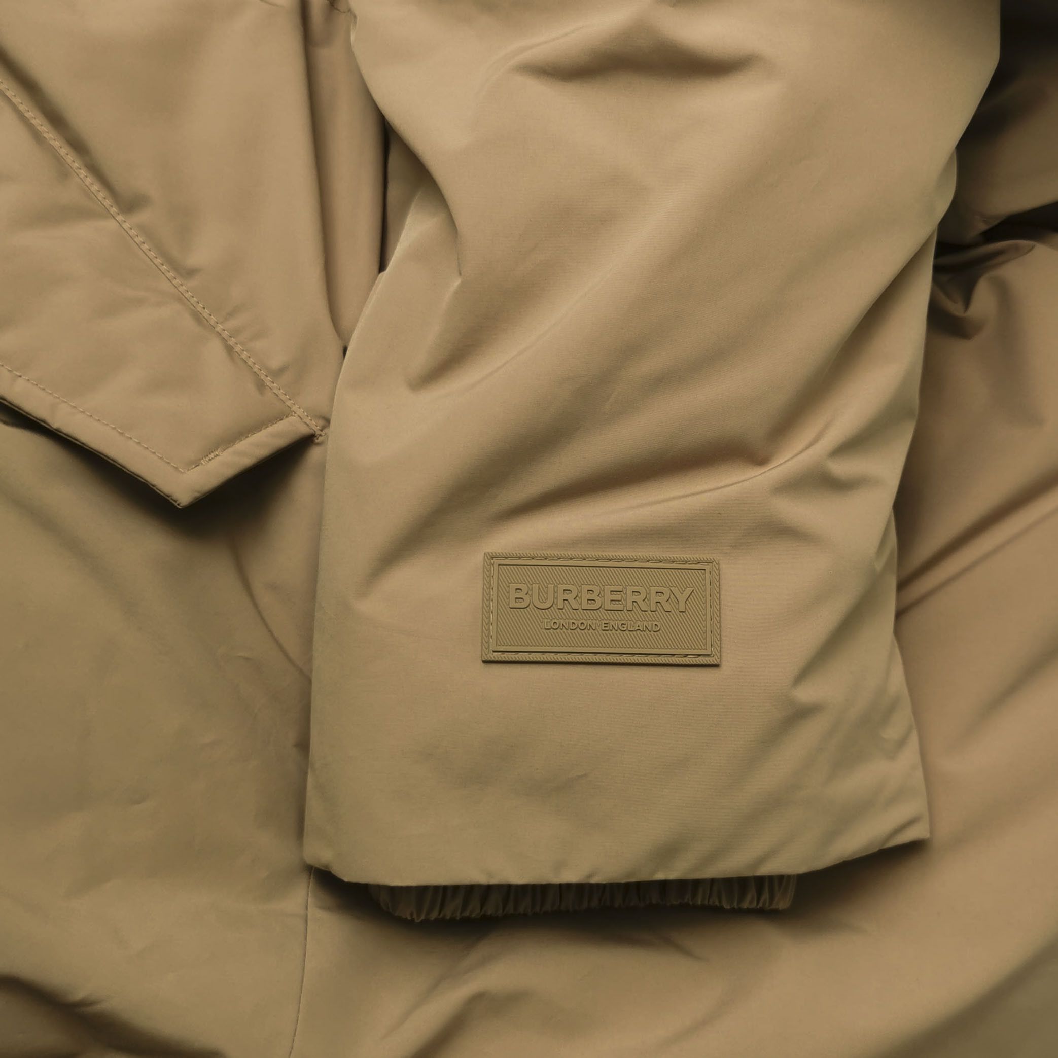 Burberry Burberry Women xl Down Jackets Size XL / US 12-14 / IT 48-50 - 3 Thumbnail